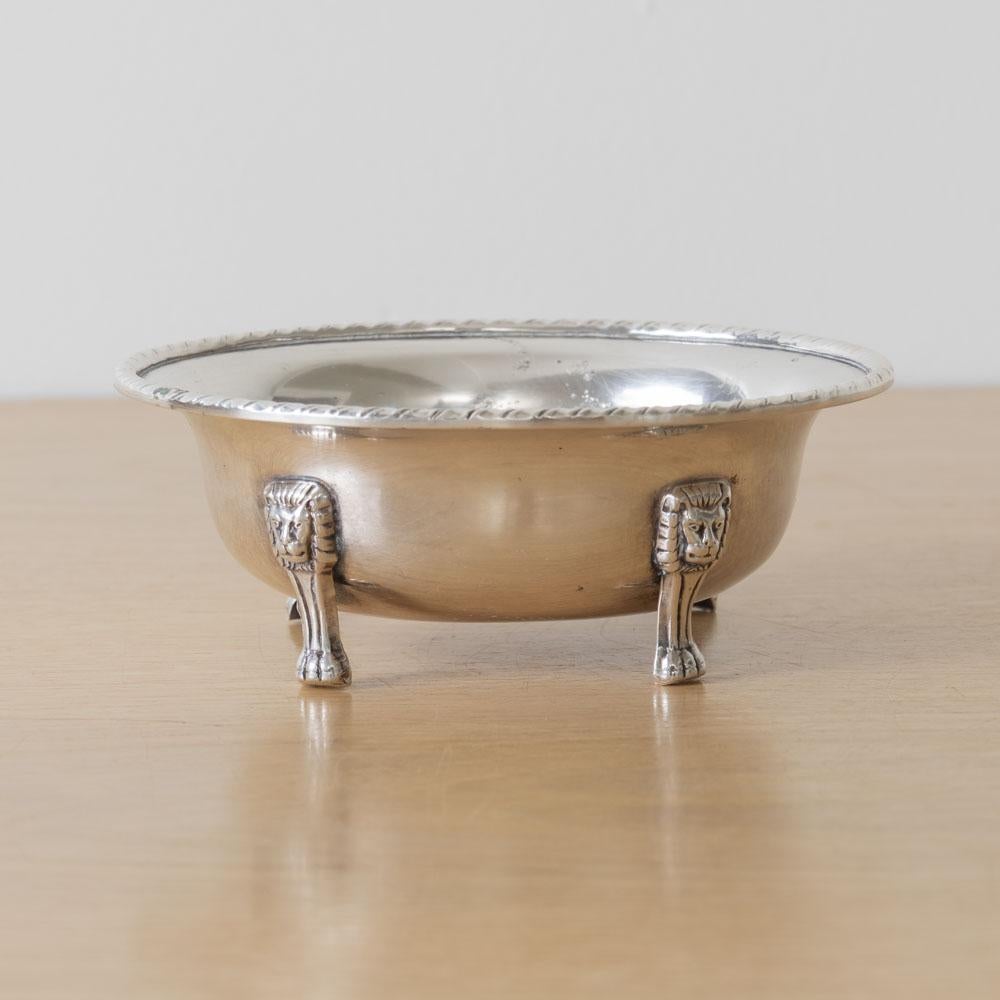 Vide Poche d'argento con piedino in vendita 2