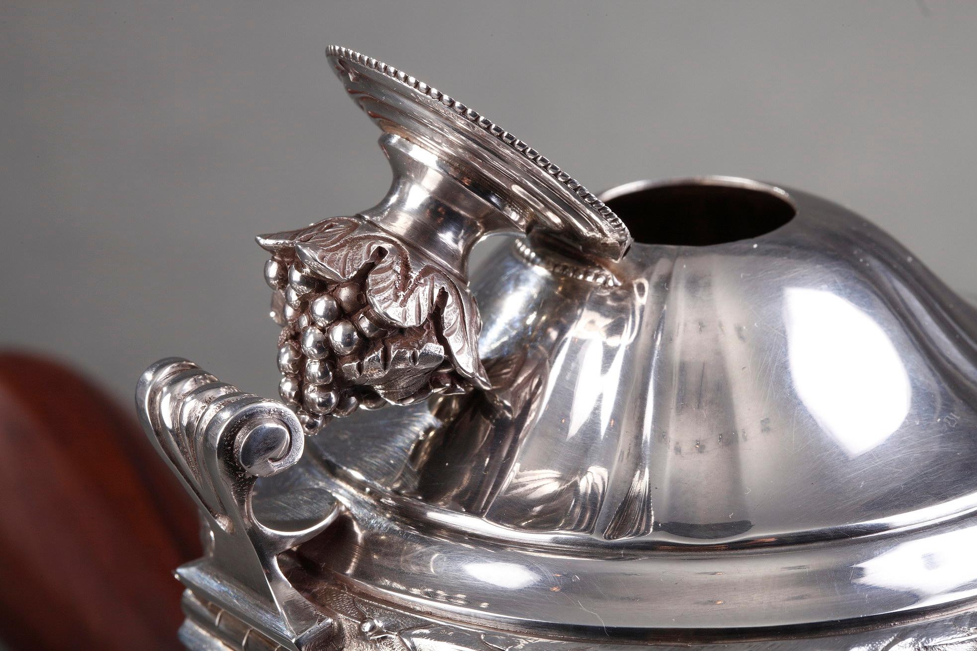 French Silver Hot Chocolate Pot or Coffee Pot, Puiforcat For Sale 6