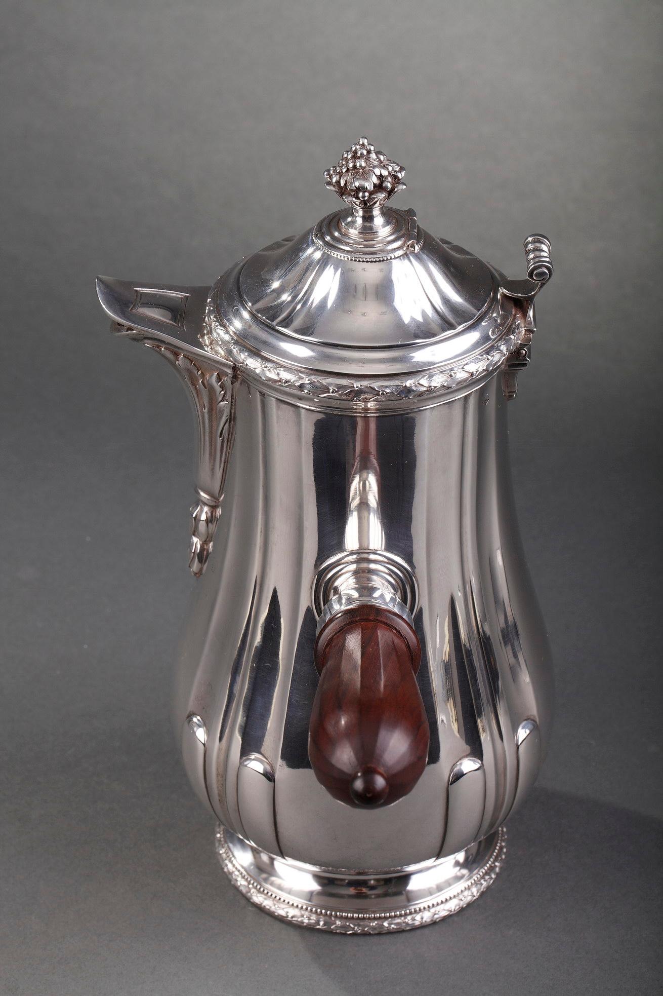 French Silver Hot Chocolate Pot or Coffee Pot, Puiforcat In Good Condition For Sale In Paris, FR