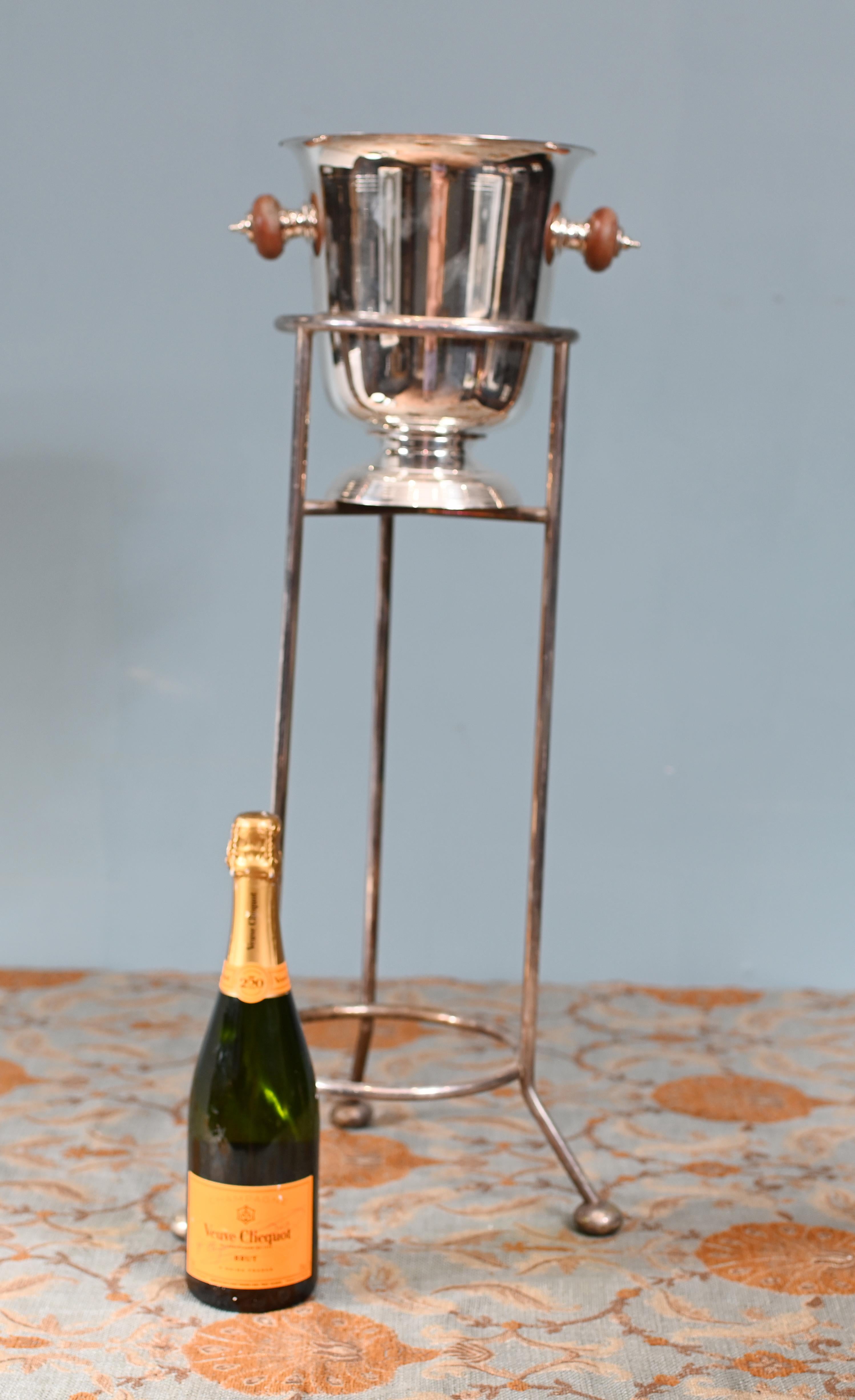 Secchiello porta champagne francese in argento per raffreddare il vino in vendita 4