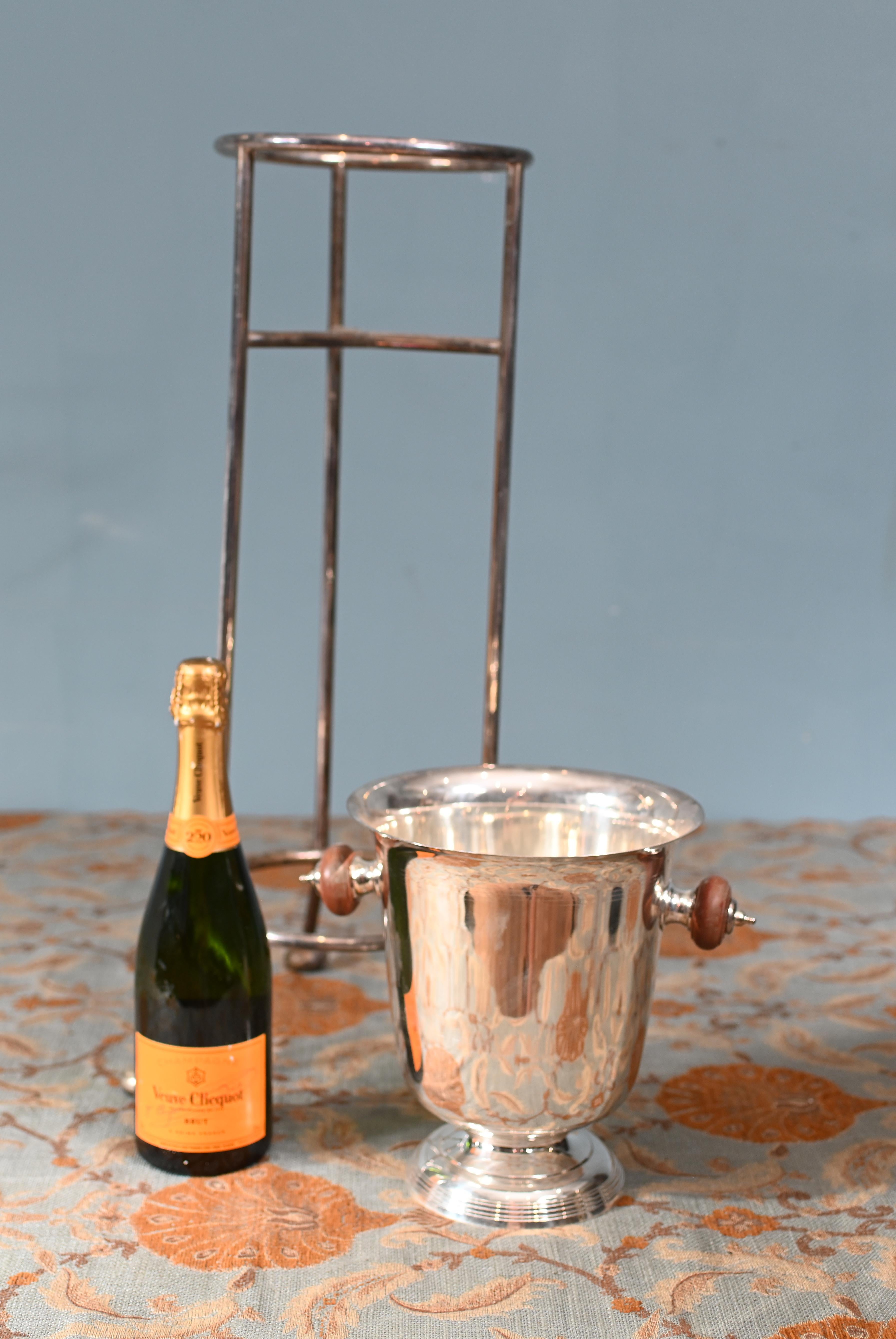 Secchiello porta champagne francese in argento per raffreddare il vino in vendita 5