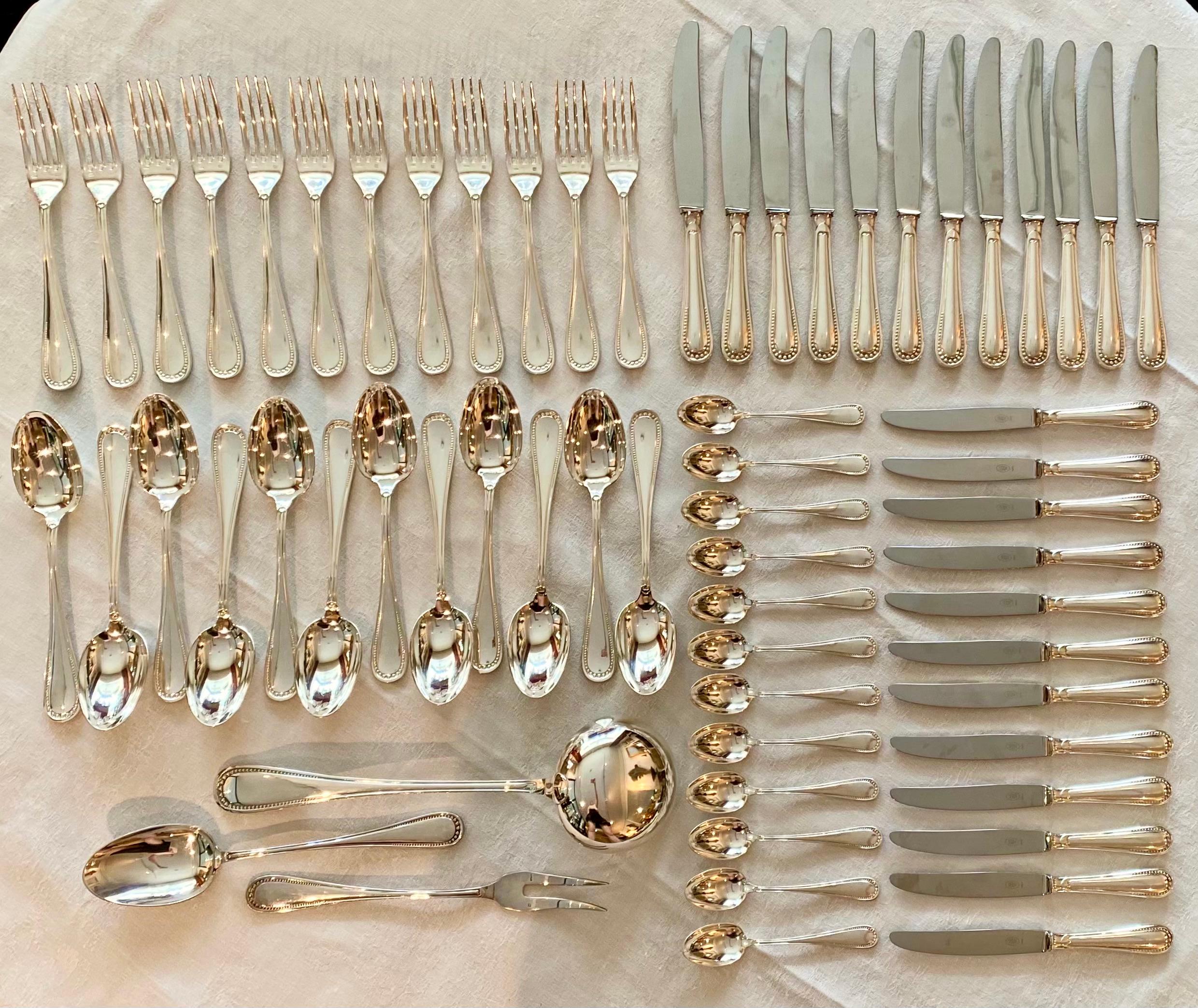 French Silver Plate Cutlery Set by Guêpe Fils Lyon, Louis XVI Style In Good Condition For Sale In Montreal, Quebec