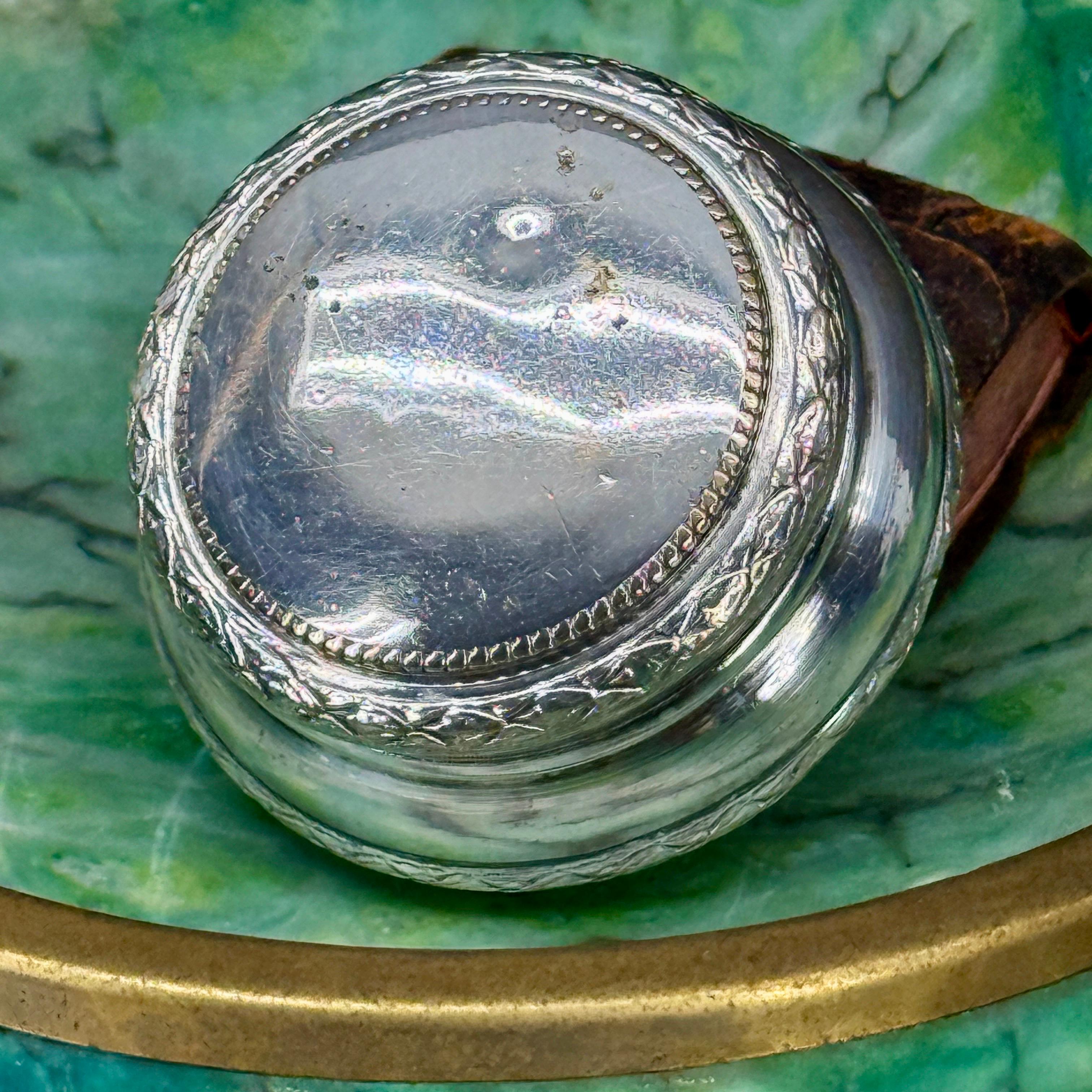 Französisch Silber Platte Schmuck Vanity Pill Trinket Box im Angebot 9
