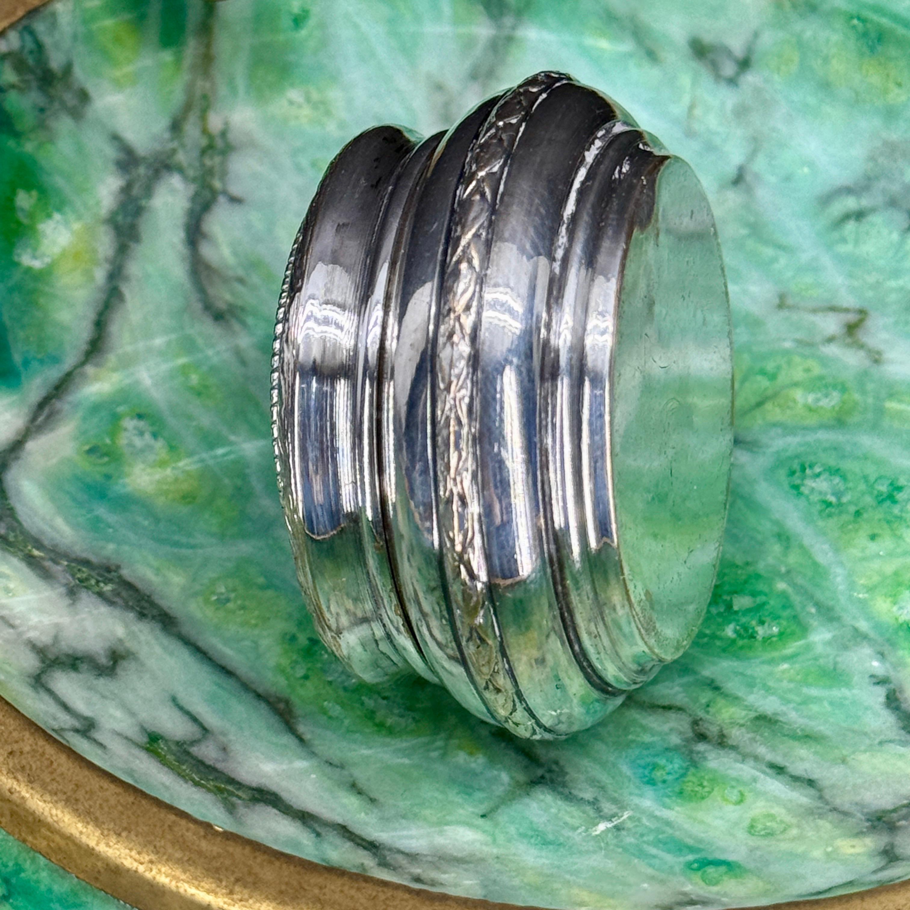 Französisch Silber Platte Schmuck Vanity Pill Trinket Box im Angebot 1