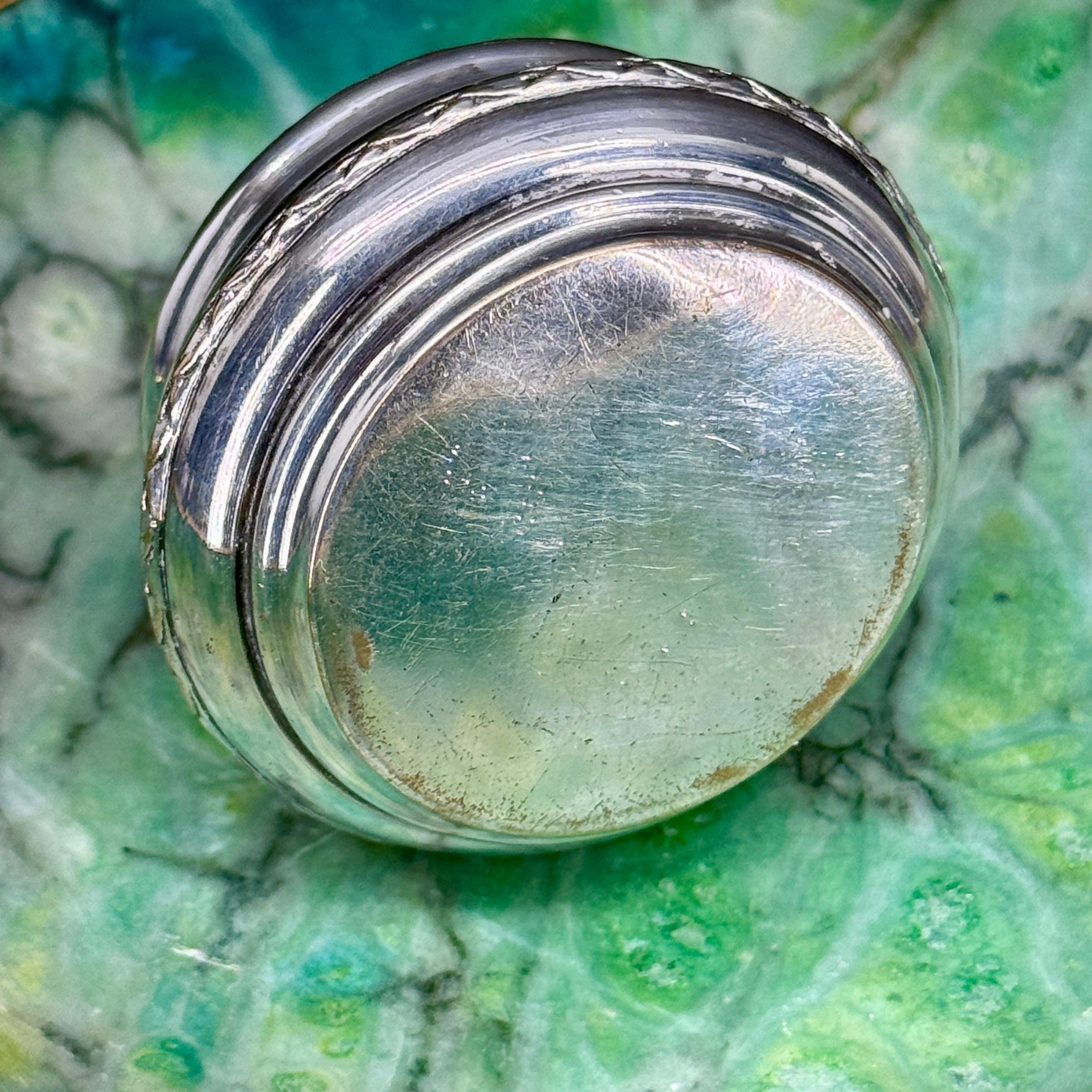 Französisch Silber Platte Schmuck Vanity Pill Trinket Box im Angebot 2