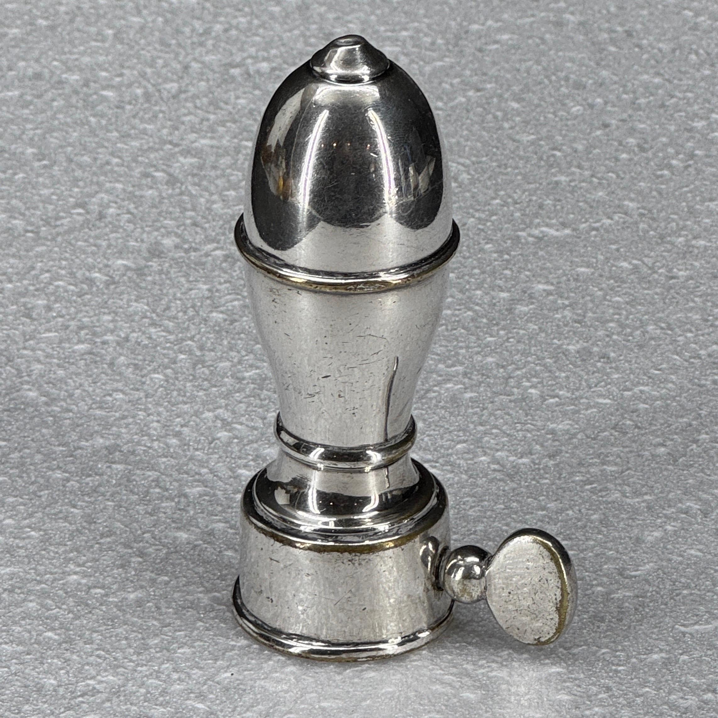 Asa de hueso de cordero con placa de plata francesa Francés en venta