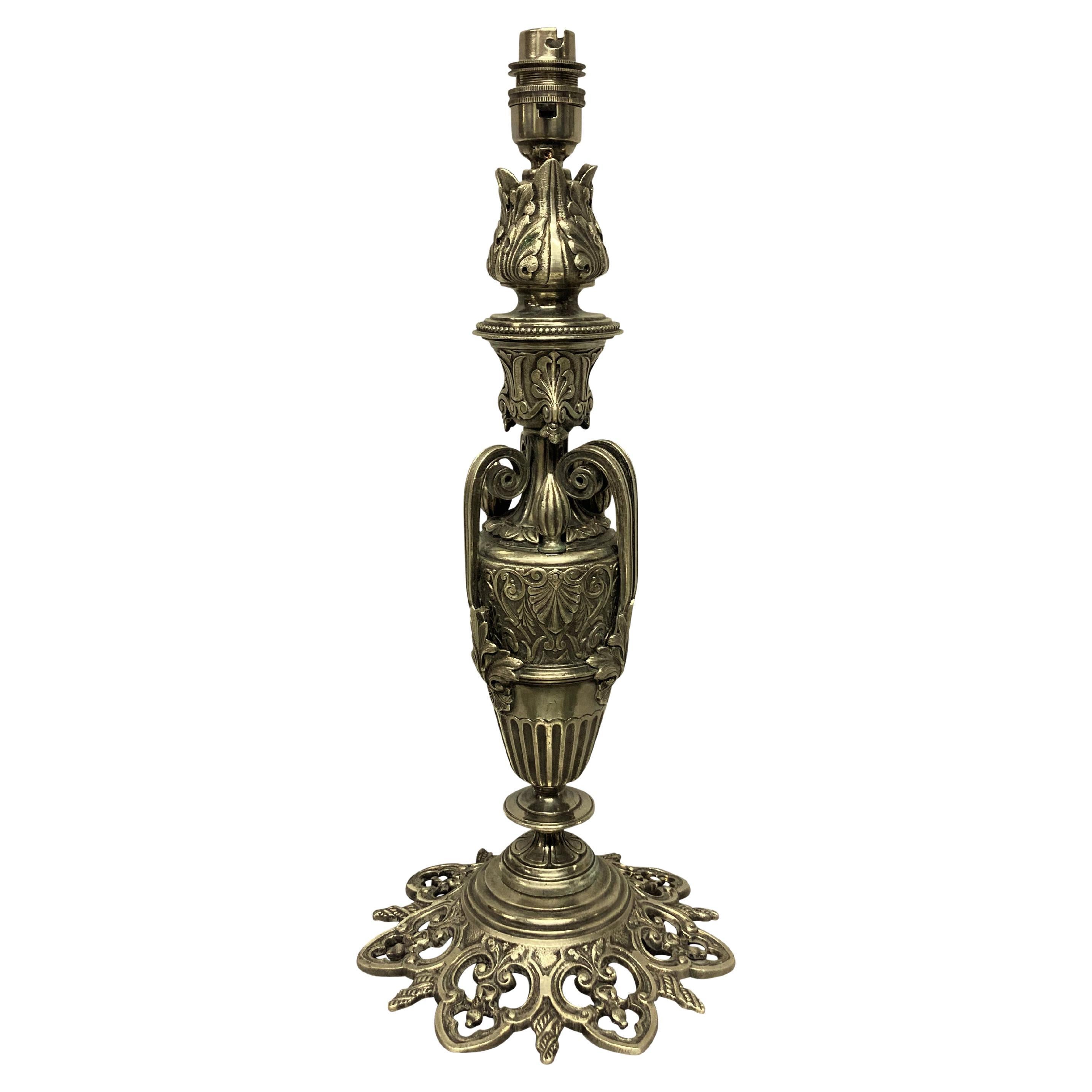 Lampada Art Nouveau francese placcata in argento