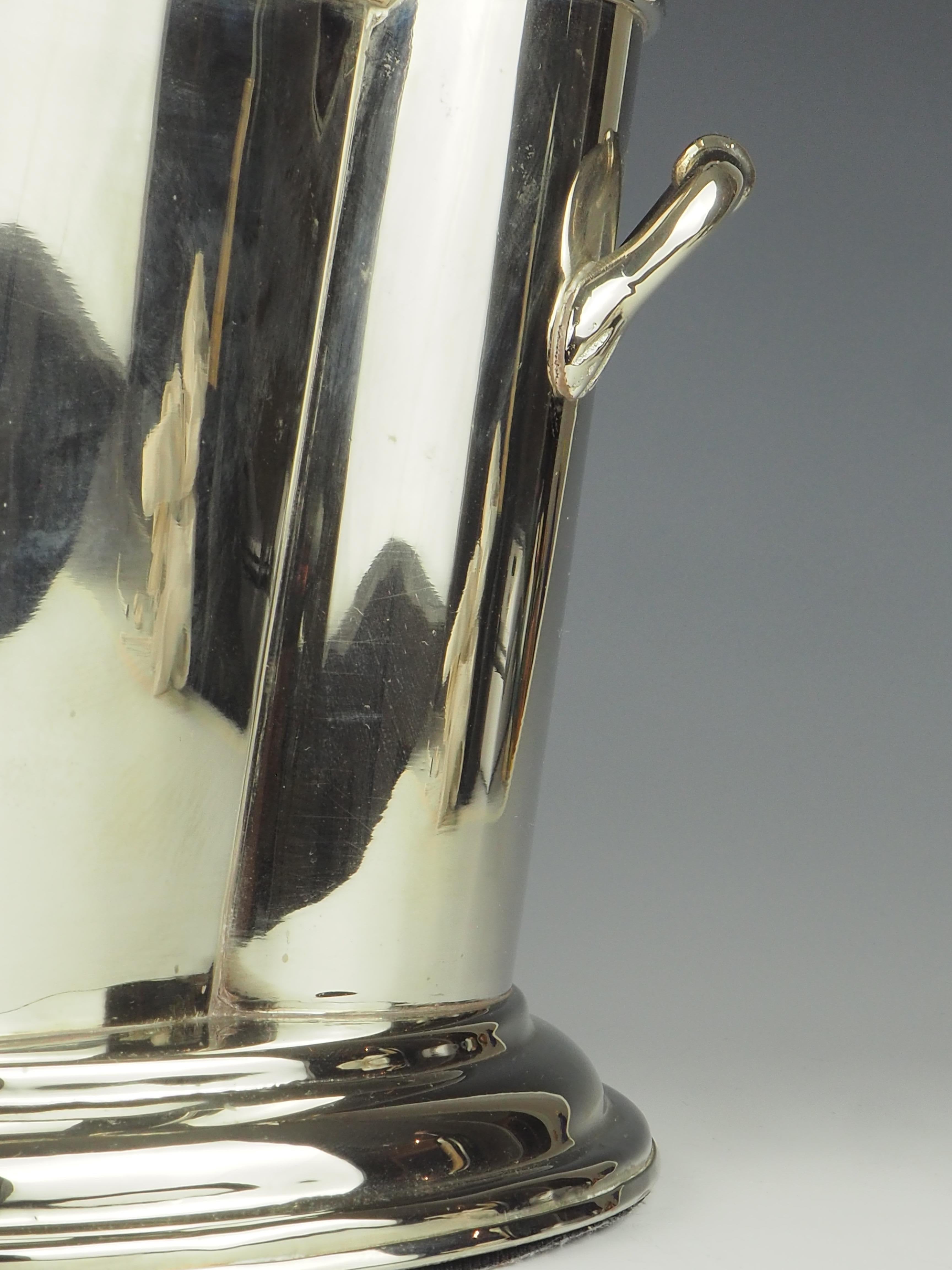 Cubitera enfriadora de vino doble bañada en plata francesa en venta 2