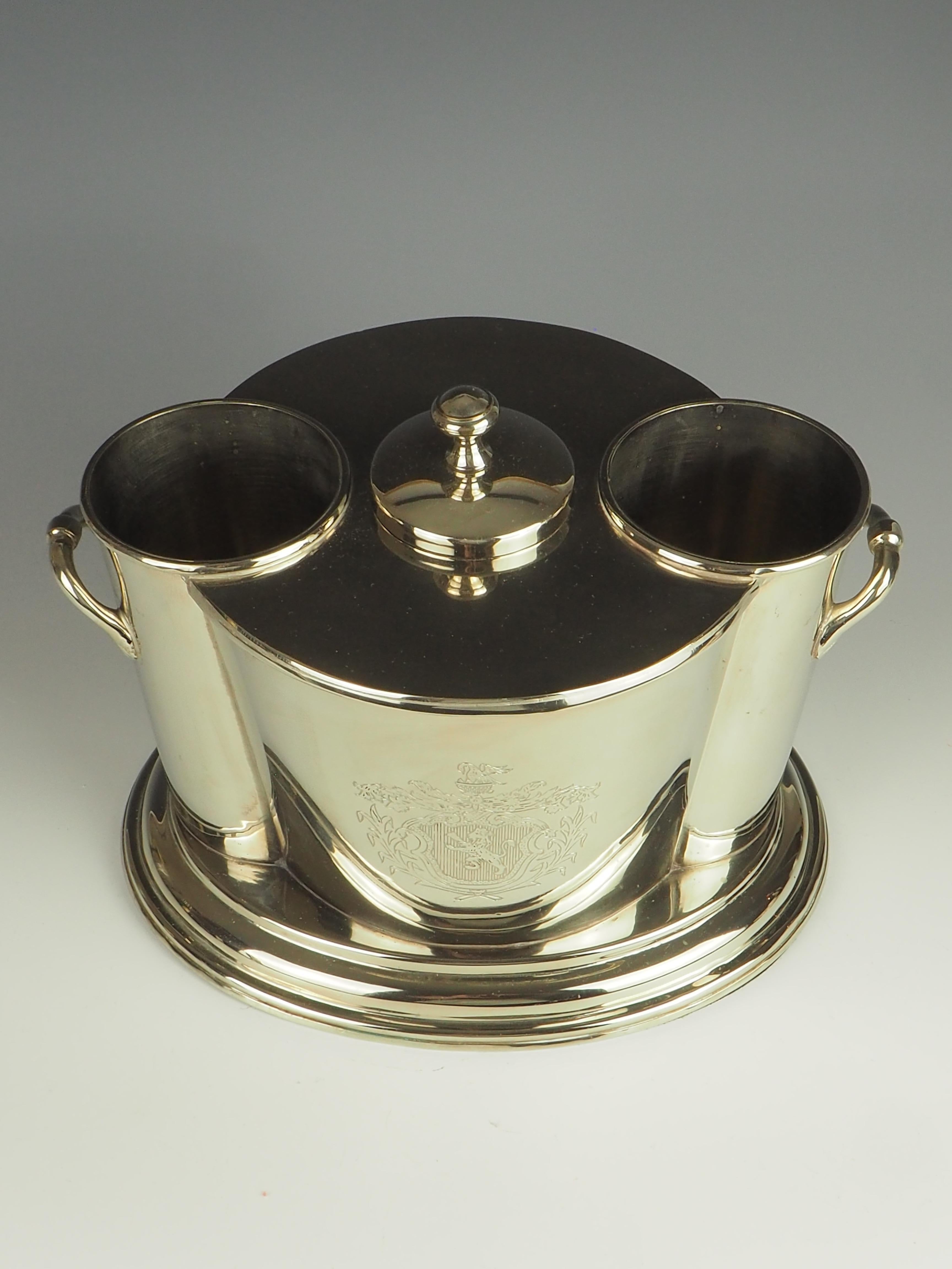 Cubitera enfriadora de vino doble bañada en plata francesa en venta 3