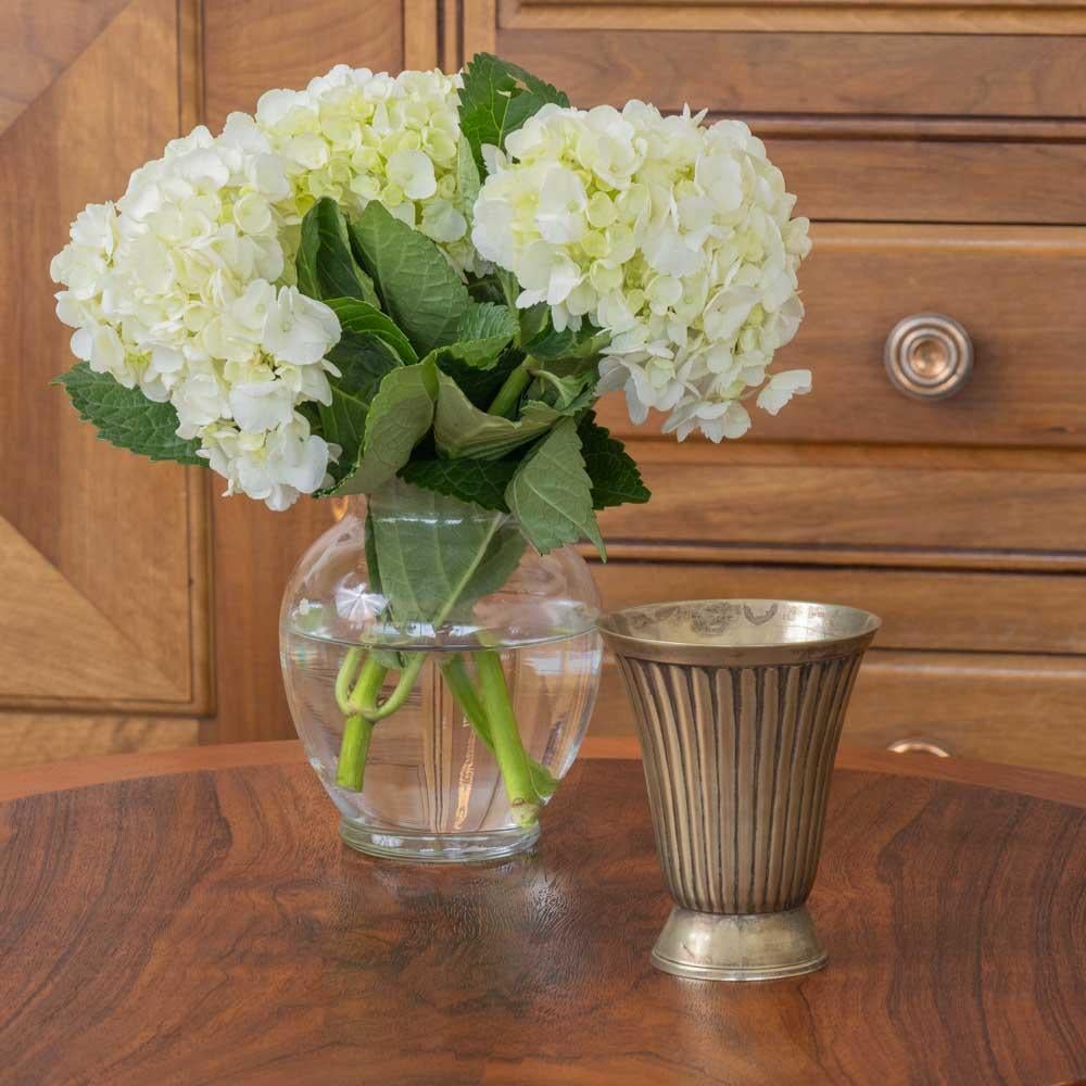 Francese Vaso francese a coste in argento in vendita