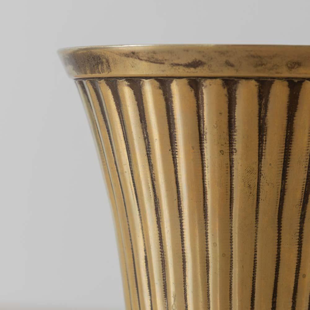 Vaso francese a coste in argento in vendita 2