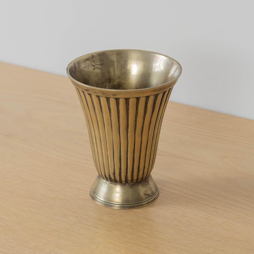 Vaso francese a coste in argento in vendita 3