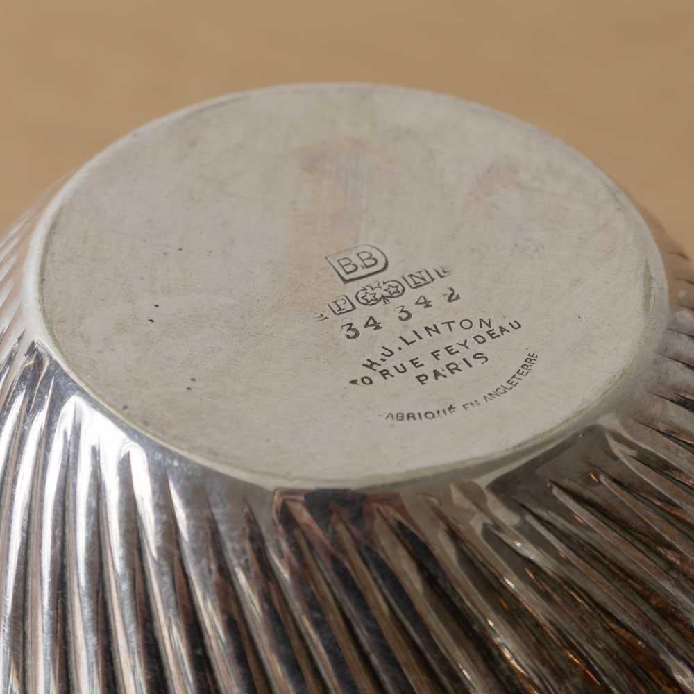 Vase festonné en A Silver en vente 4