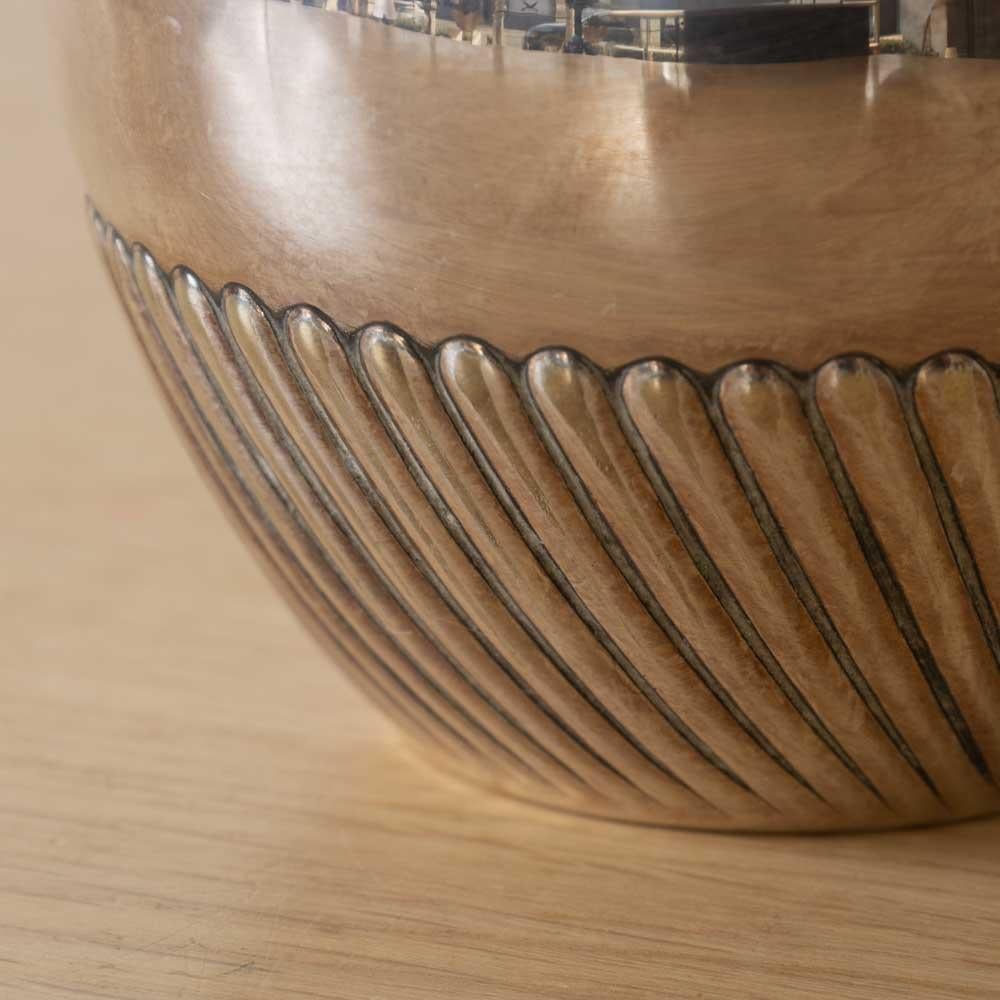 Vase festonné en A Silver en vente 2