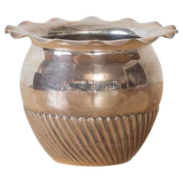 Vaso smerlato in argento francese