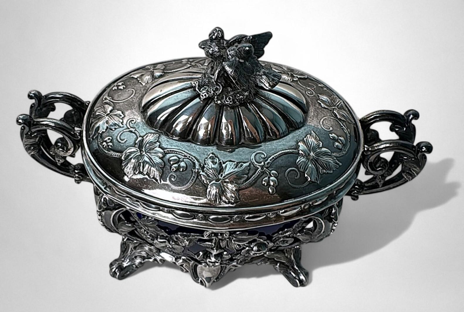 Französisch Silber Zuckerdose mit kobaltblauem Glas Liner Export Mark im Zustand „Gut“ im Angebot in Prato, Tuscany