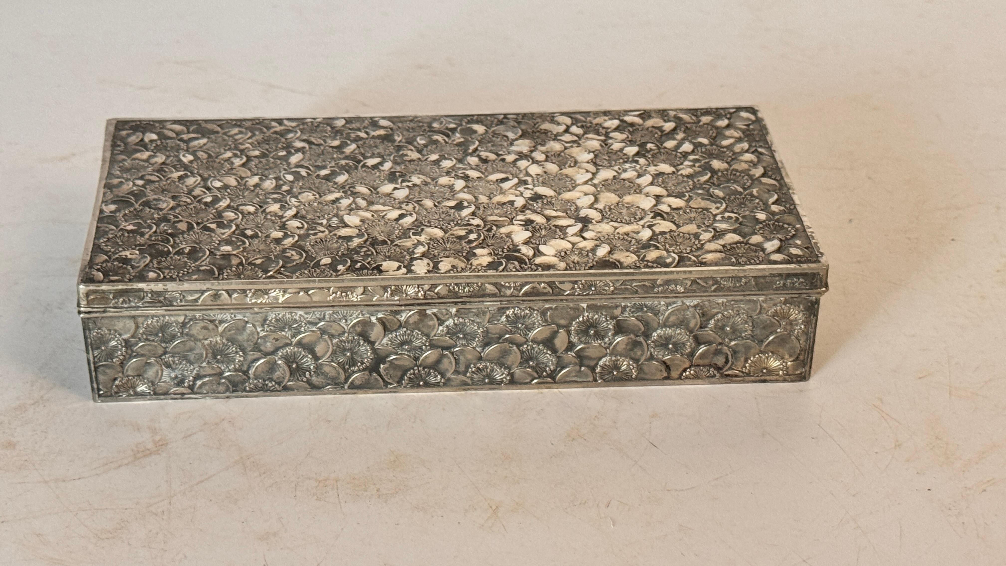 Silvered French Silver-Tone Metal Jewelry Box – Rectangular with Sparkling Facets – 1970s For Sale