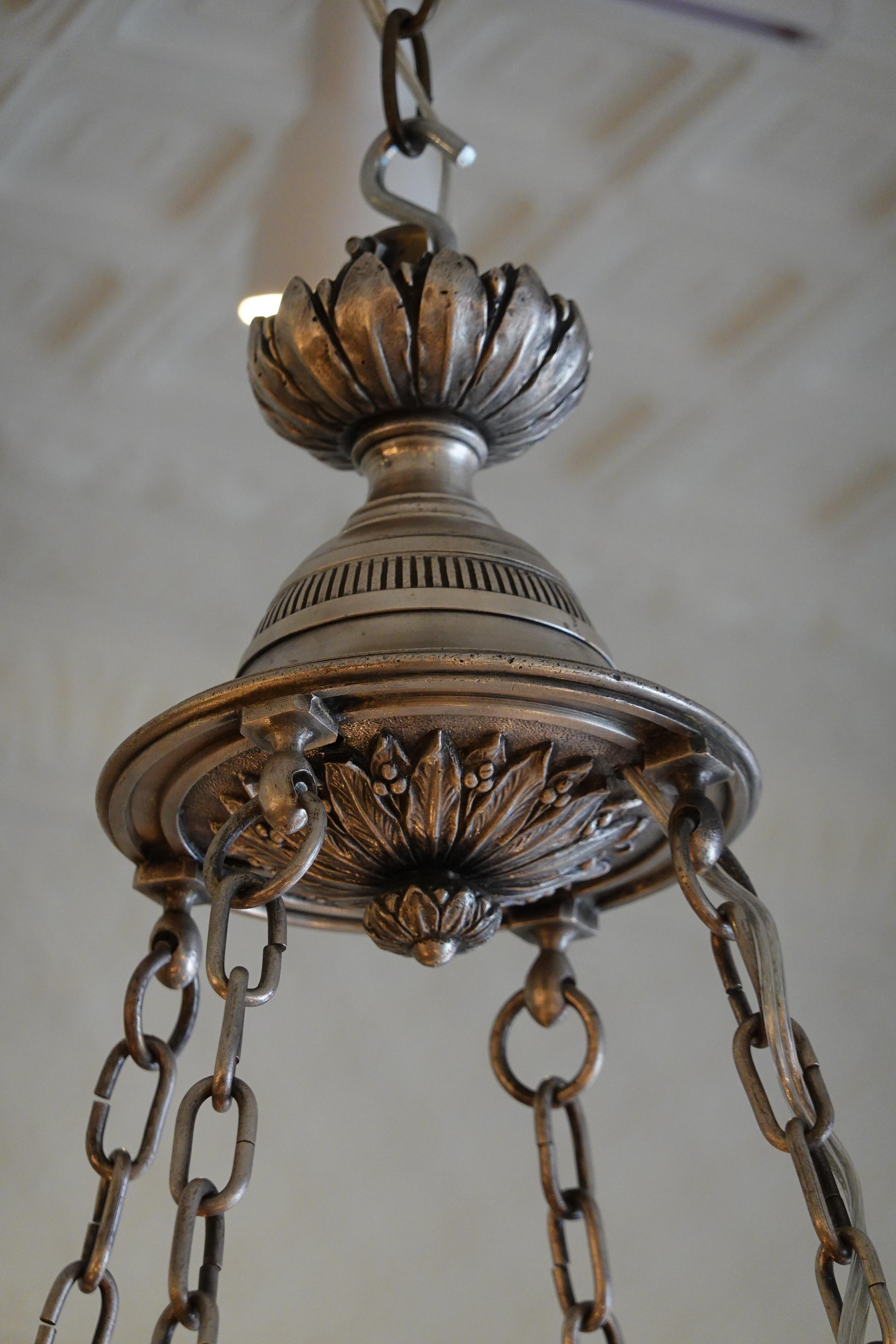 French Silvered-Bronze Neoclassical Chandelier For Sale 6