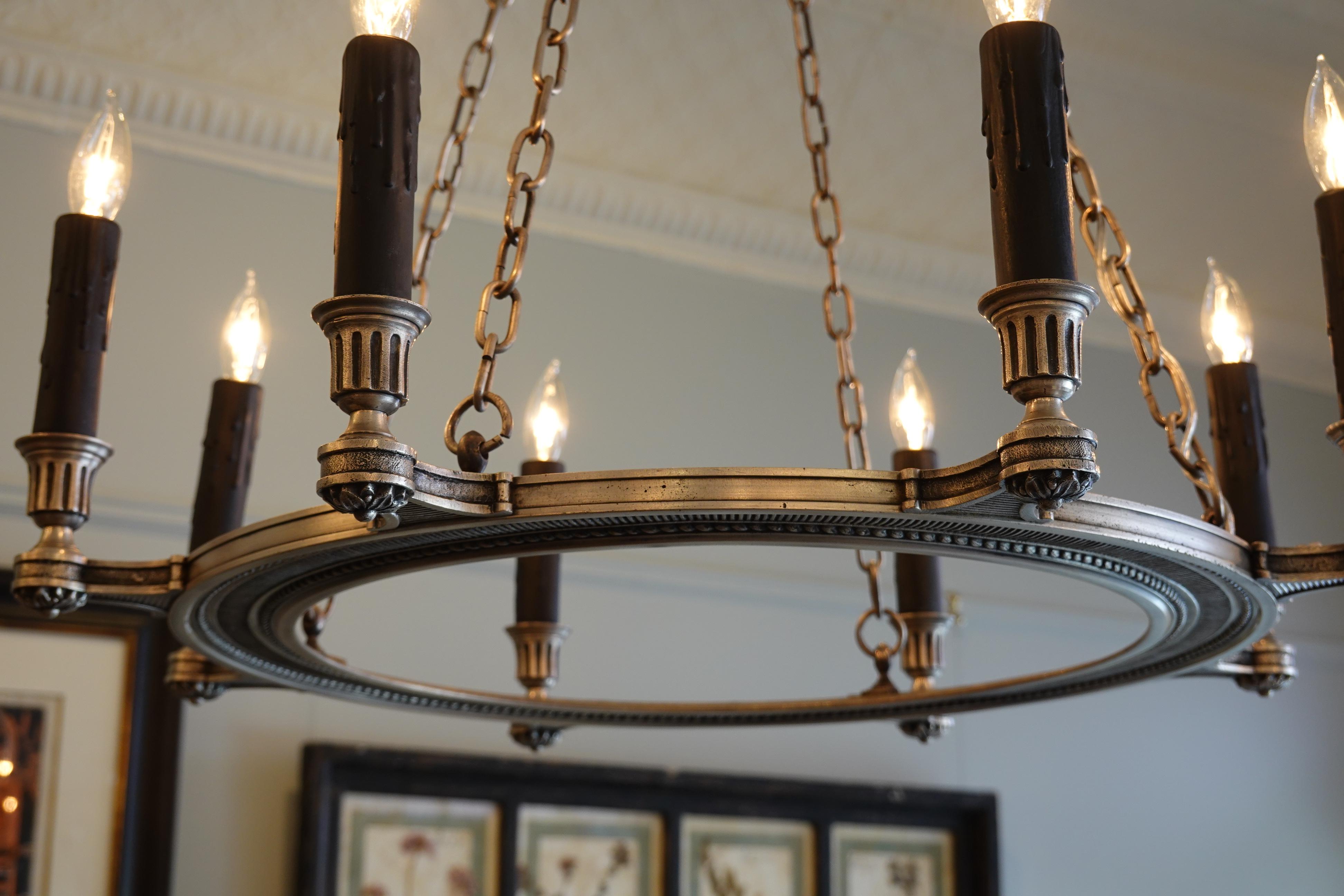 French Silvered-Bronze Neoclassical Chandelier For Sale 7