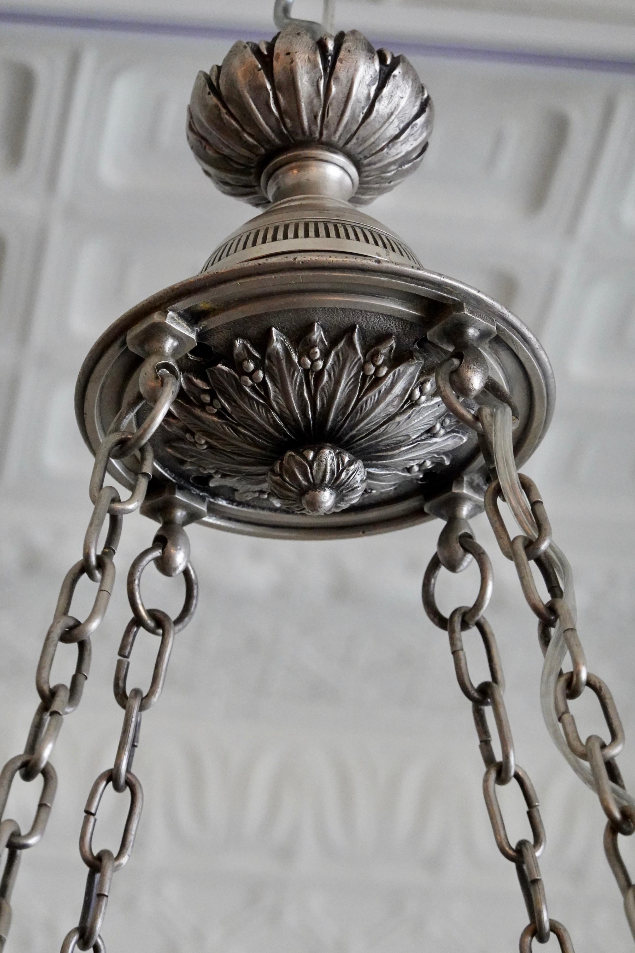 French Silvered-Bronze Neoclassical Chandelier For Sale 9