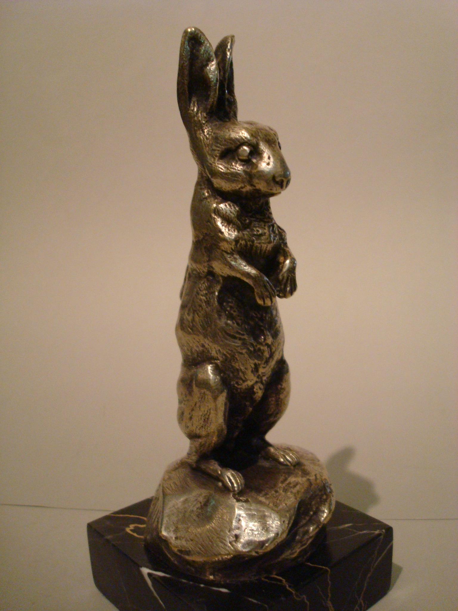 French Silvered Bronze Rabbit Car Mascot Hood Ornament Paperweight Signed Bofill In Good Condition In Buenos Aires, Olivos
