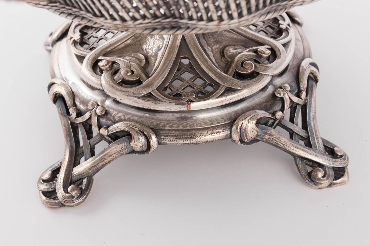 French Silvered Fruit Basket by Christofle In Good Condition In Stamford, CT