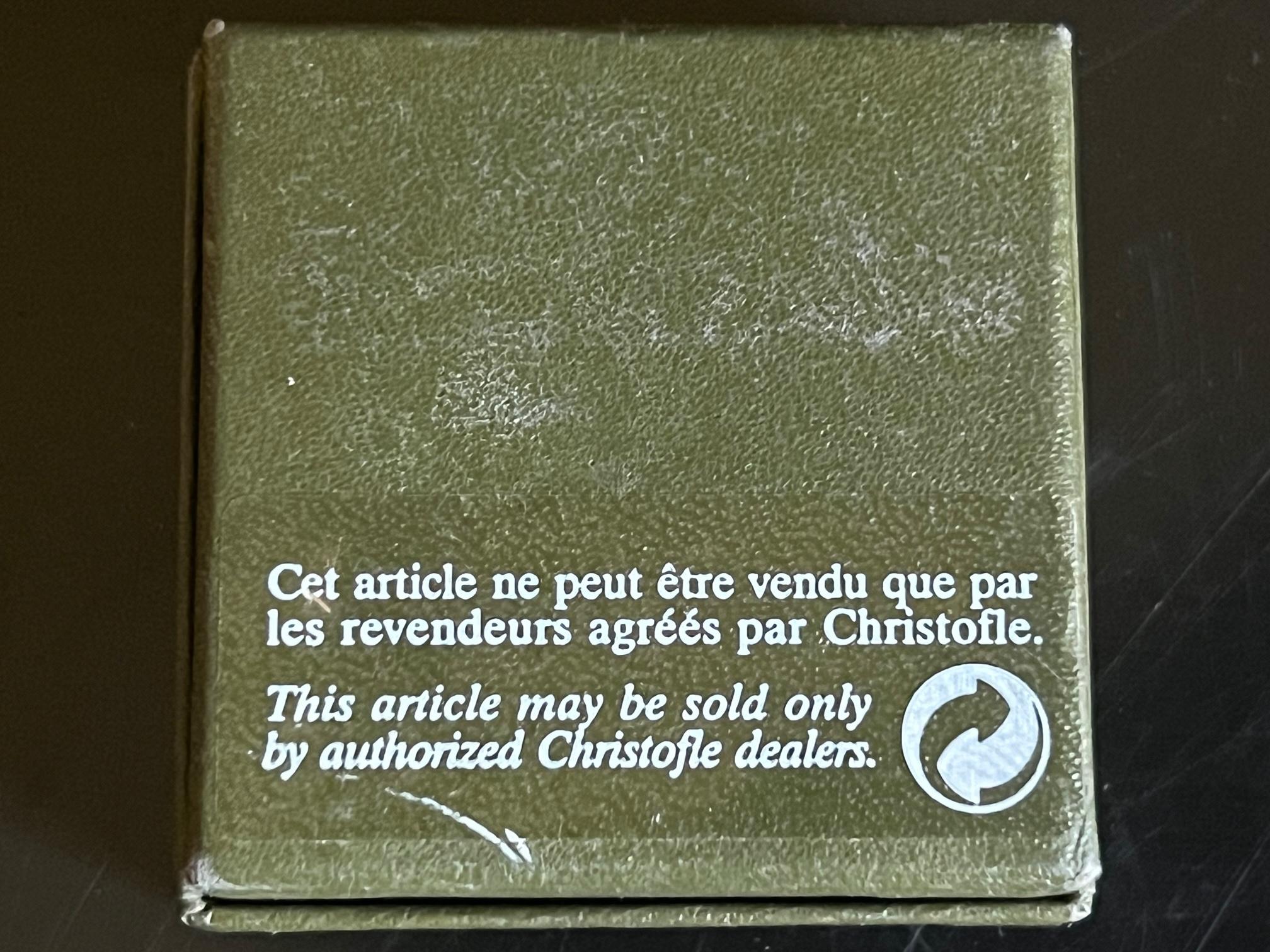 Plaqué argent Petite salière et poivrière en métal argenté de Christofle dans sa boîte d'origine