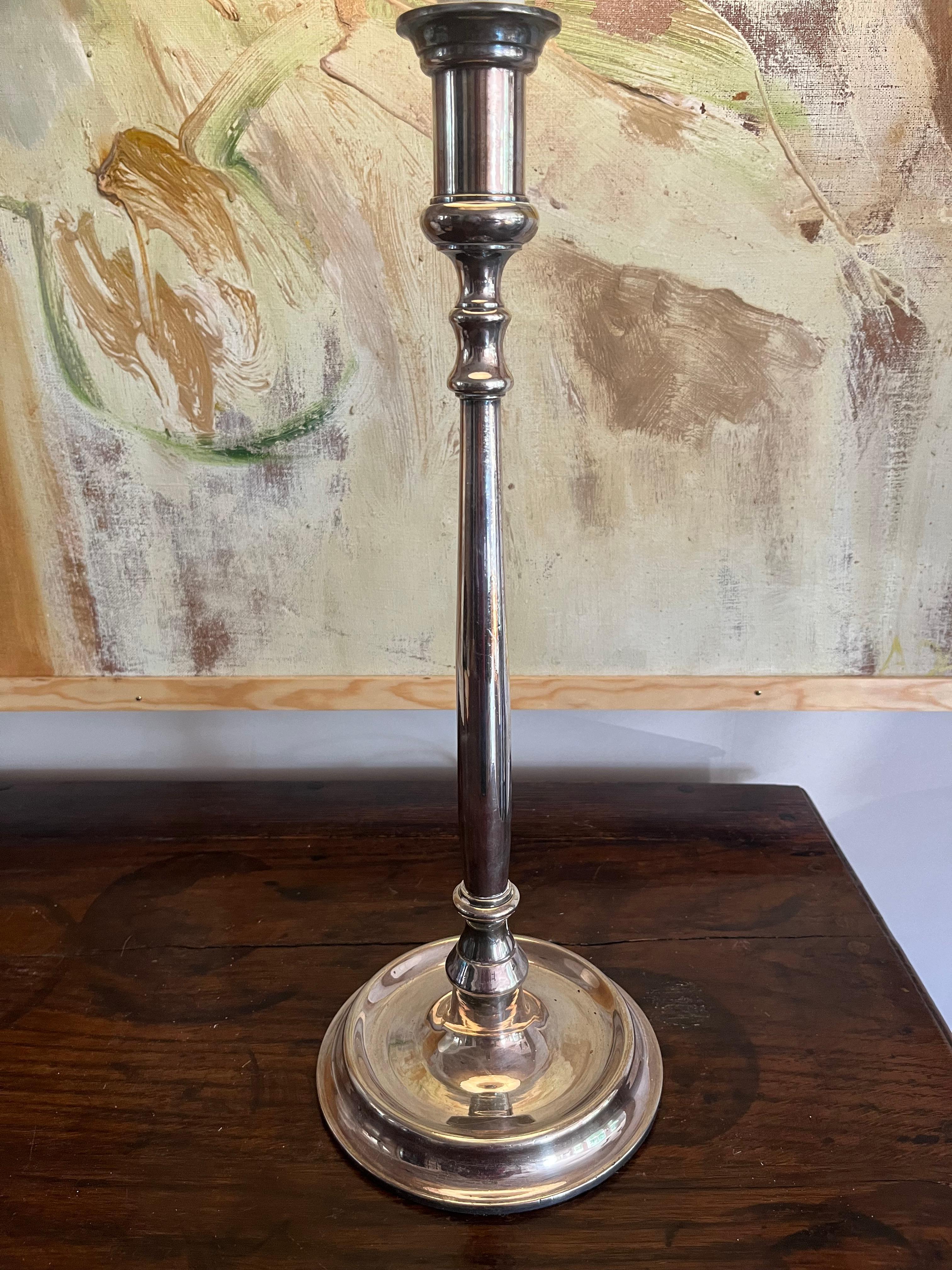 Plaqué Lampe de table française en métal argenté en vente