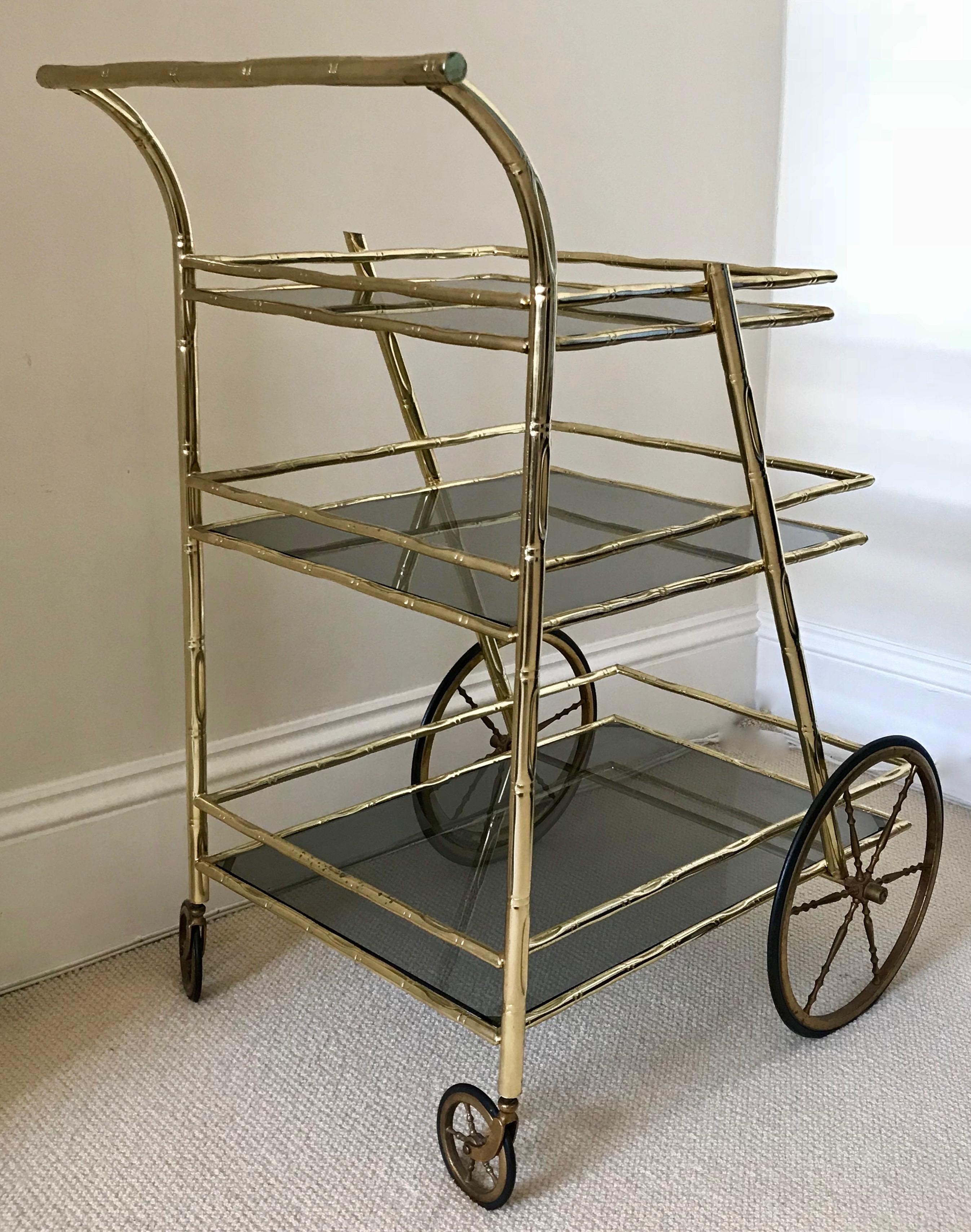 French 1970's Simulated Bamboo Brass Drinks Trolley / Bar Cart In Good Condition For Sale In London, GB