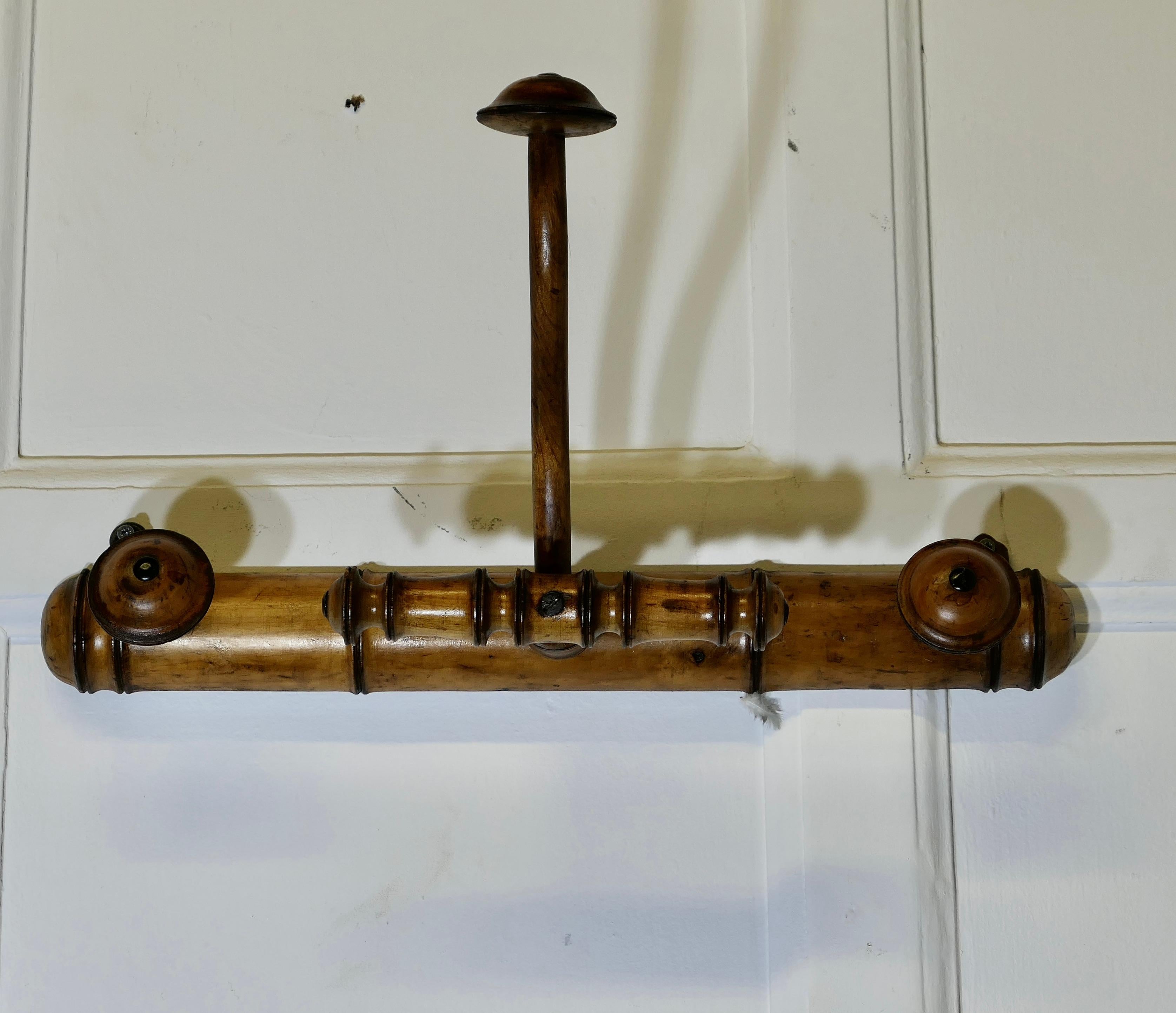 Perchero de Pared de Bambú Simulado Francés para Sombreros y Abrigos Haya en venta