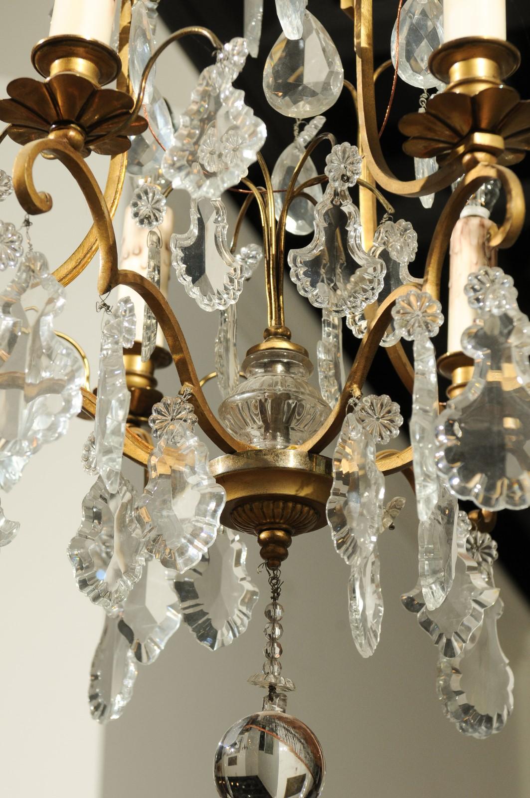 French Six-Light 1890s Crystal Chandelier with Brass Armature and Pendeloques For Sale 1