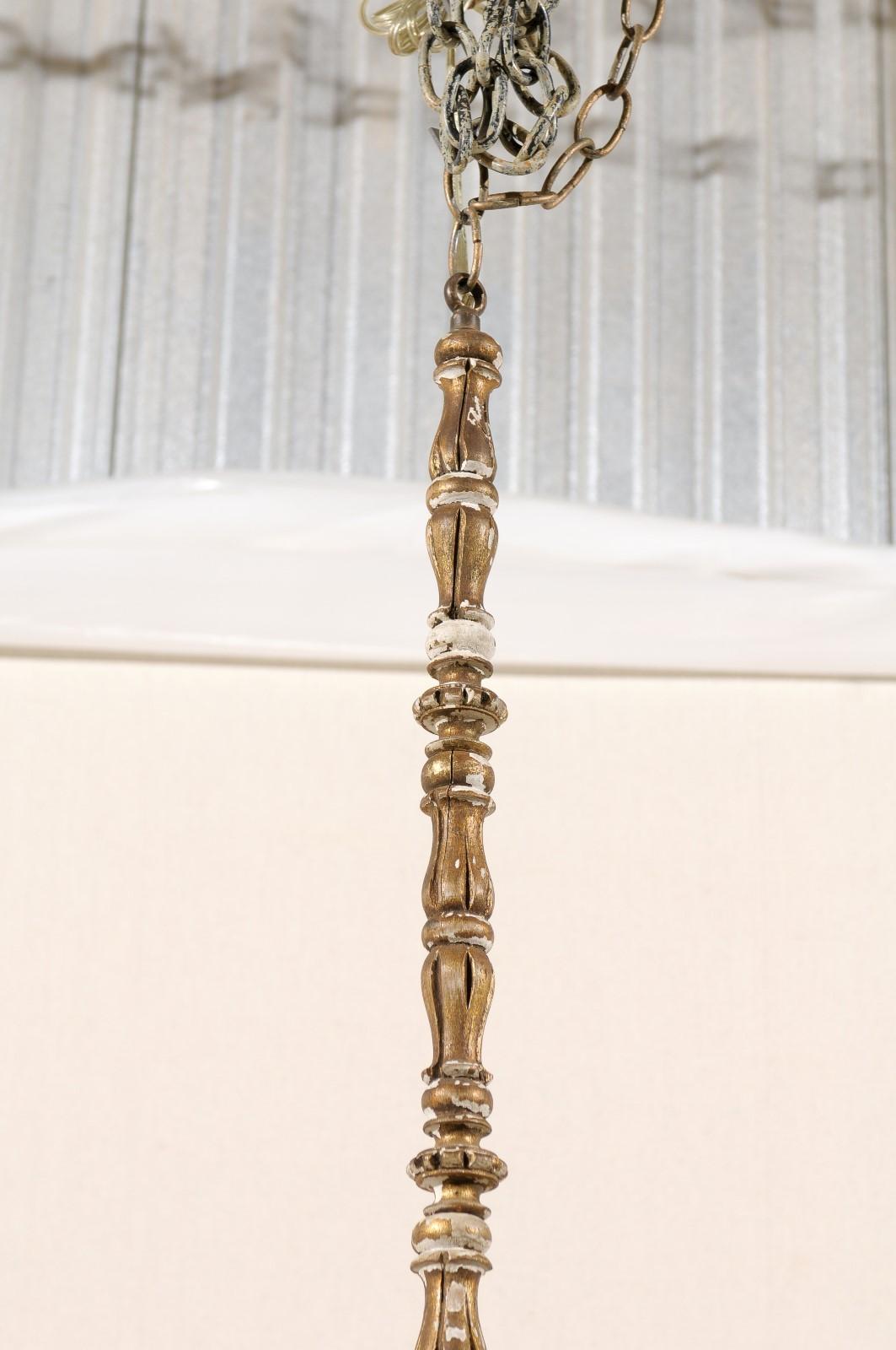 French Six-Light Gilded Wood Chandelier with Aged Gold Color In Good Condition For Sale In Atlanta, GA