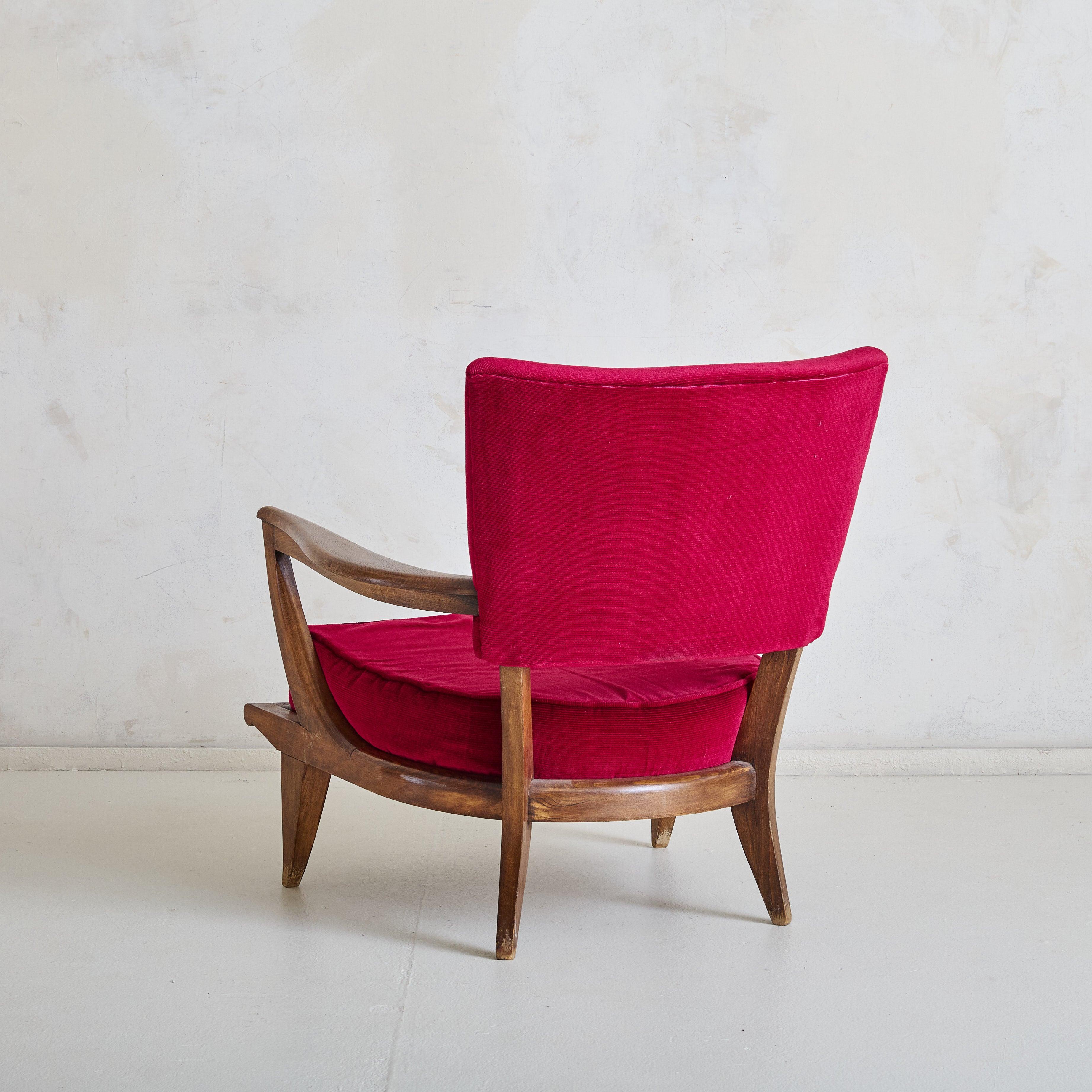 Mid-Century Modern French ‘SK40’ Lounge Chair in Red Upholstery by Etienne-Henri Martin for Steiner For Sale