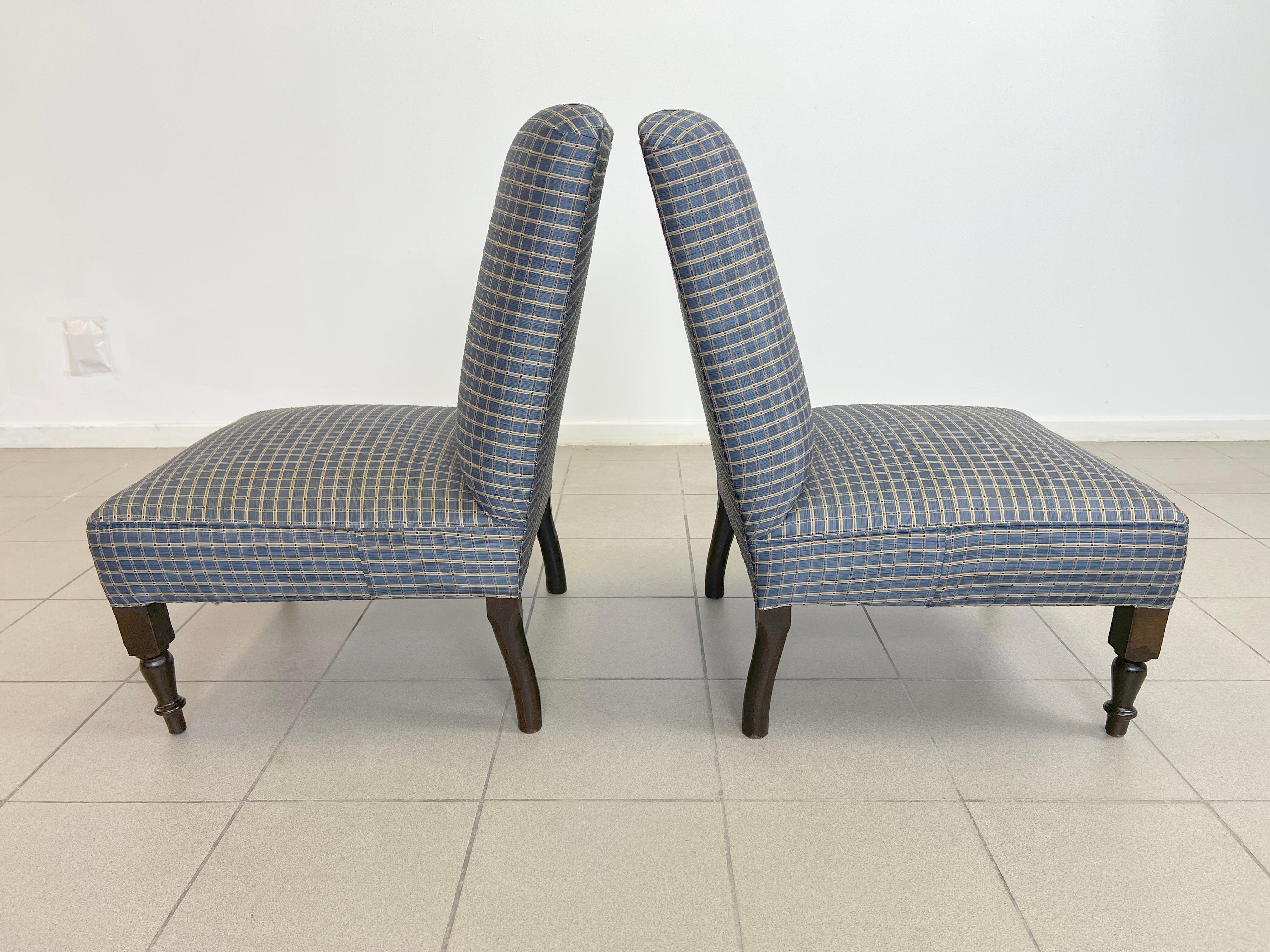 Mid-Century moderno Sedie a pantofola francesi alla maniera di George Smith - una coppia in vendita