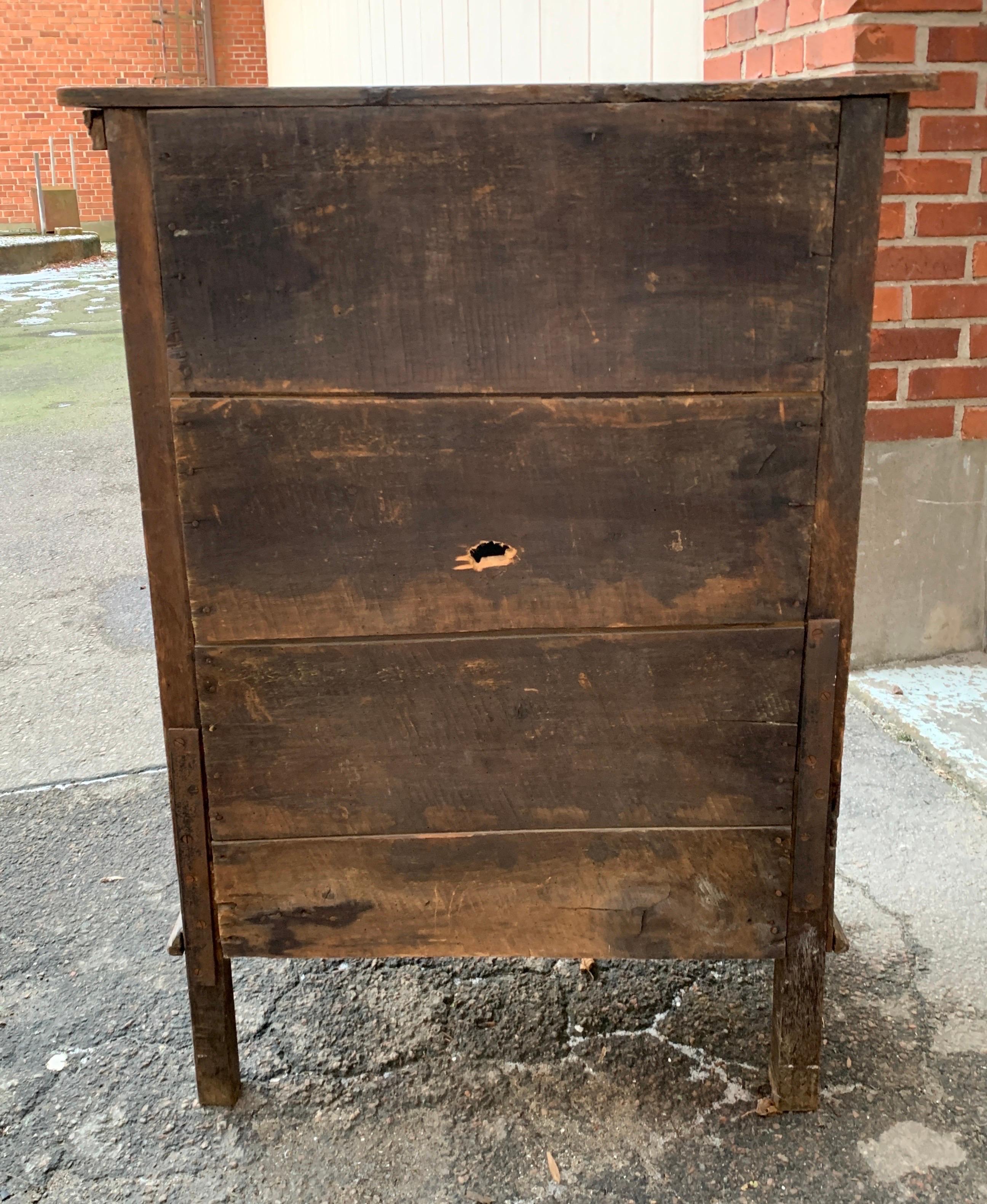 Small French 17th Century Baroque Cabinet In Oak For Sale 12