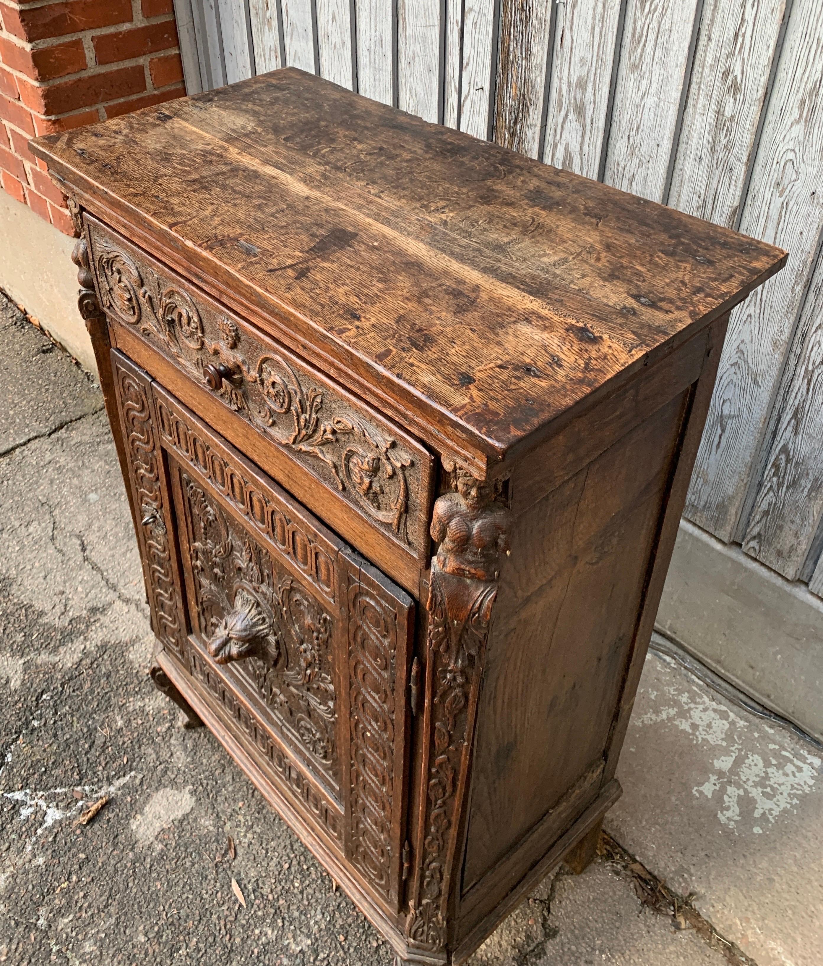 Small French 17th Century Baroque Cabinet In Oak For Sale 2