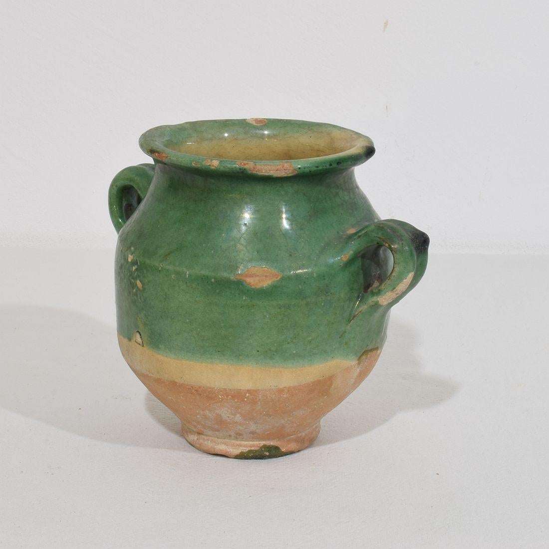 Vernissé Petite jarre à confit en céramique verte du 19ème siècle.