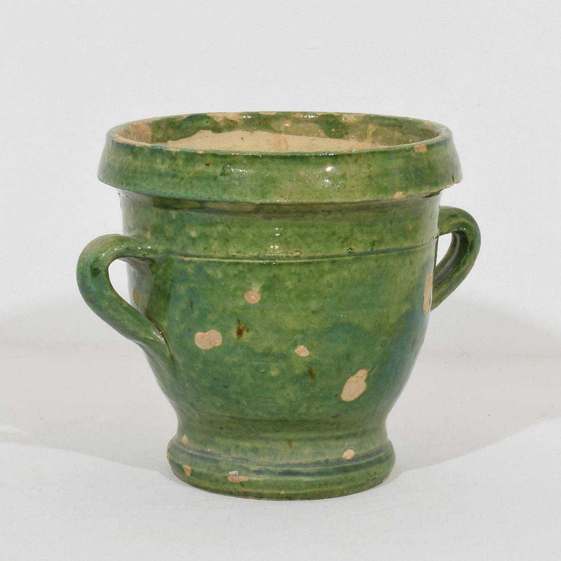 French Small 19th Century Green Glazed Earthenware Castelnaudary Planter In Good Condition For Sale In Buisson, FR
