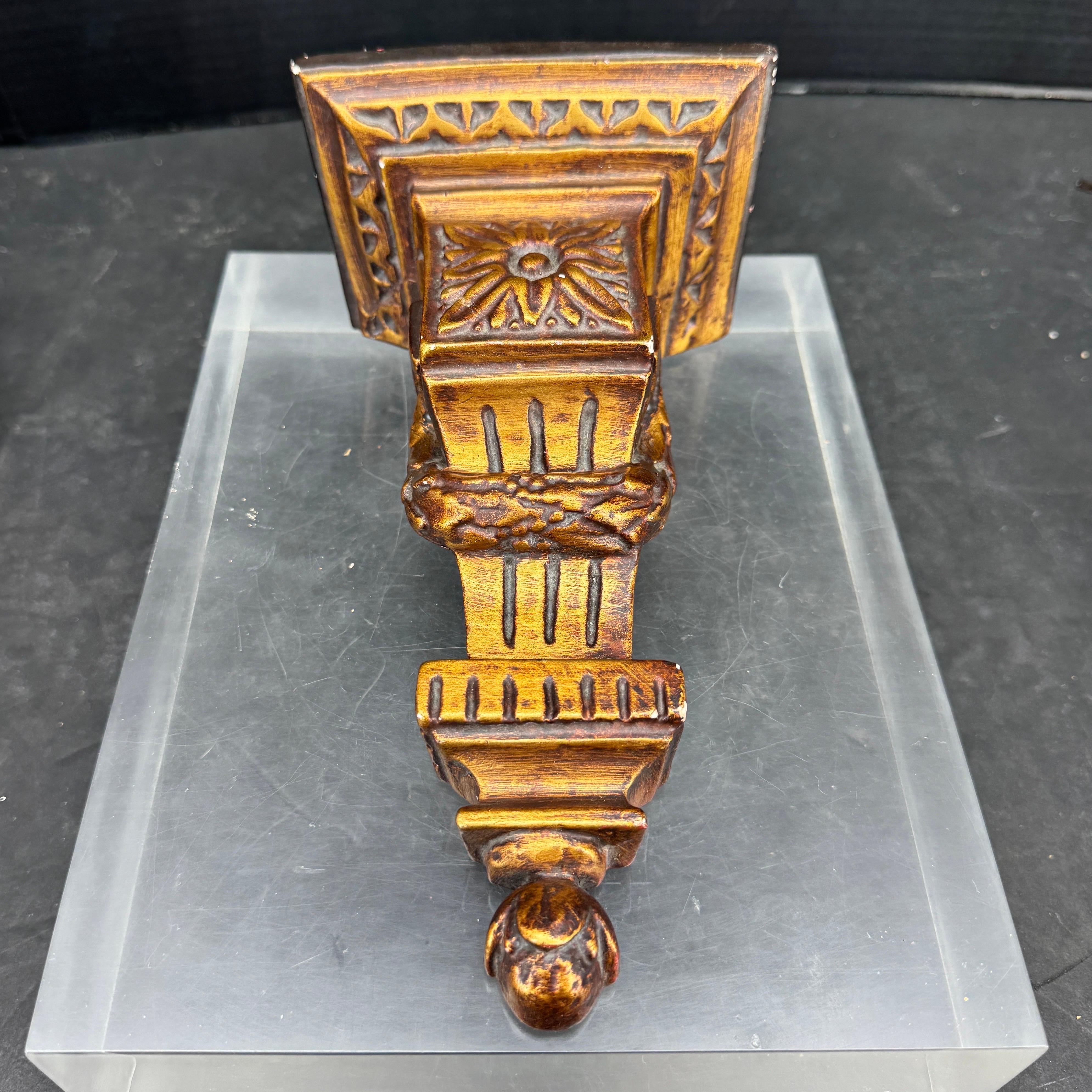 French Small Architectural Gilded Wall Fragment Shelf In Good Condition For Sale In Haddonfield, NJ