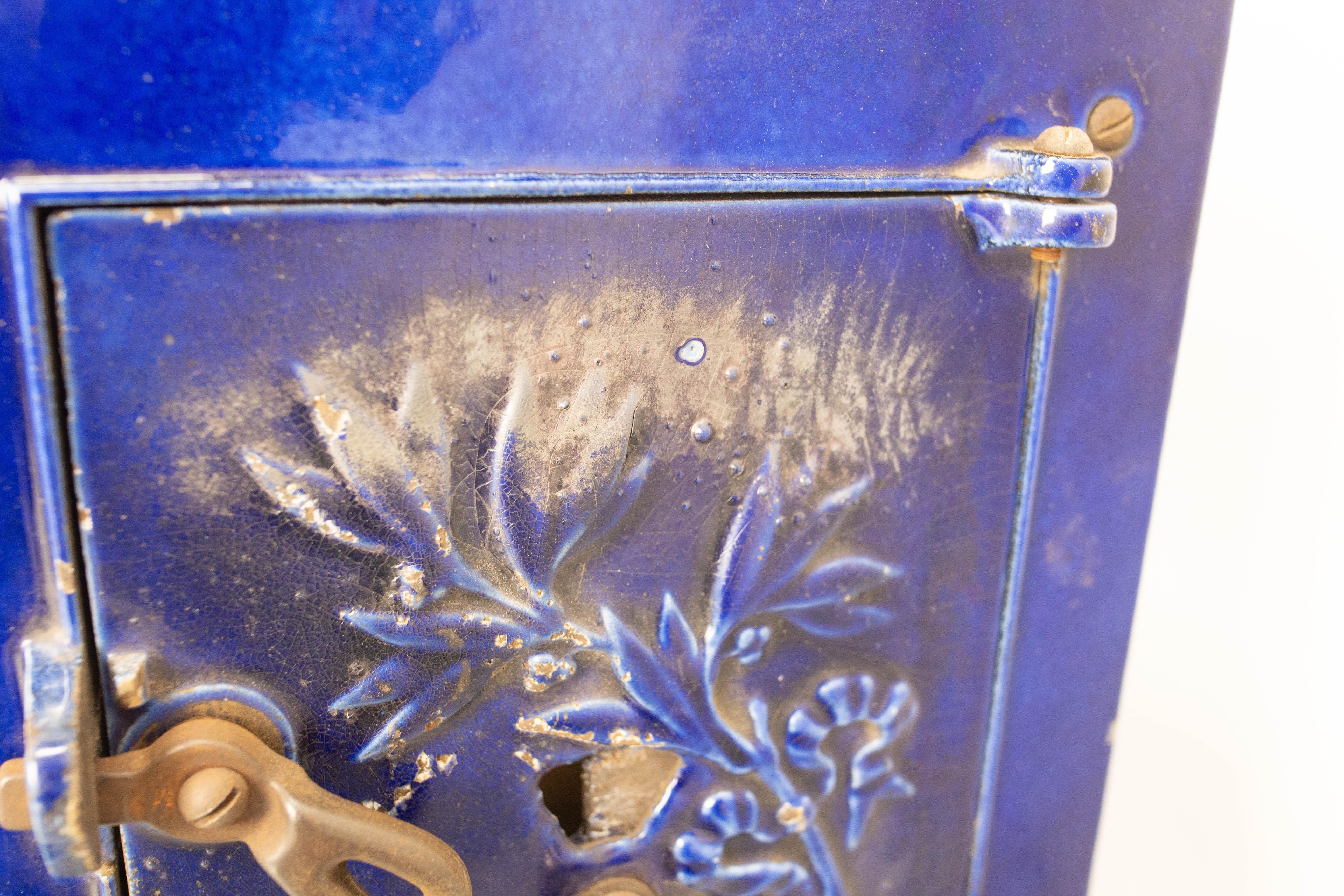 French Small Art Deco Blue Enamelled Cast Iron Wood/Coal Stove For Sale 1