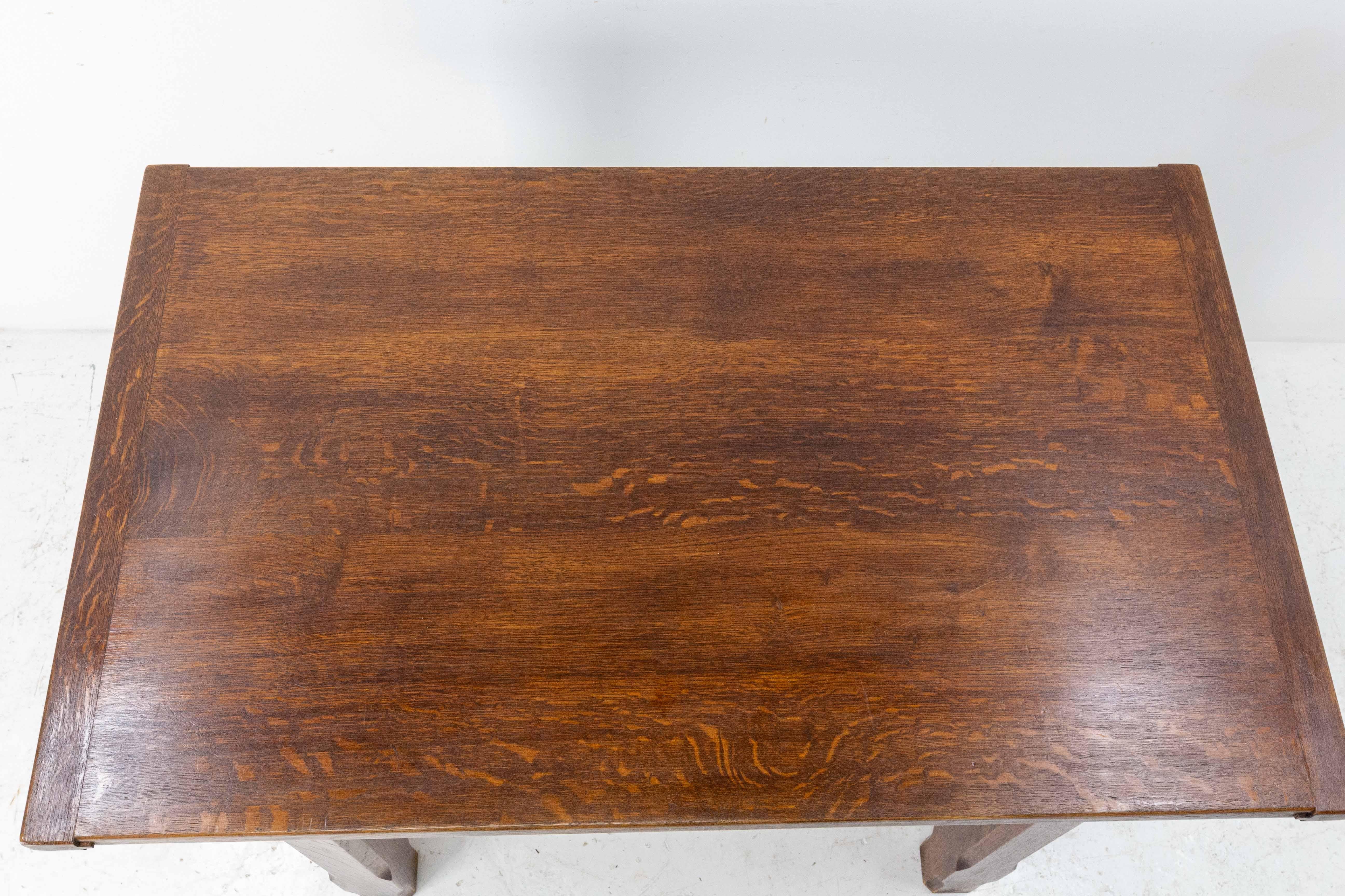 French Small Massive Oak Dining Table or Side Table, Mid-Century For Sale 1