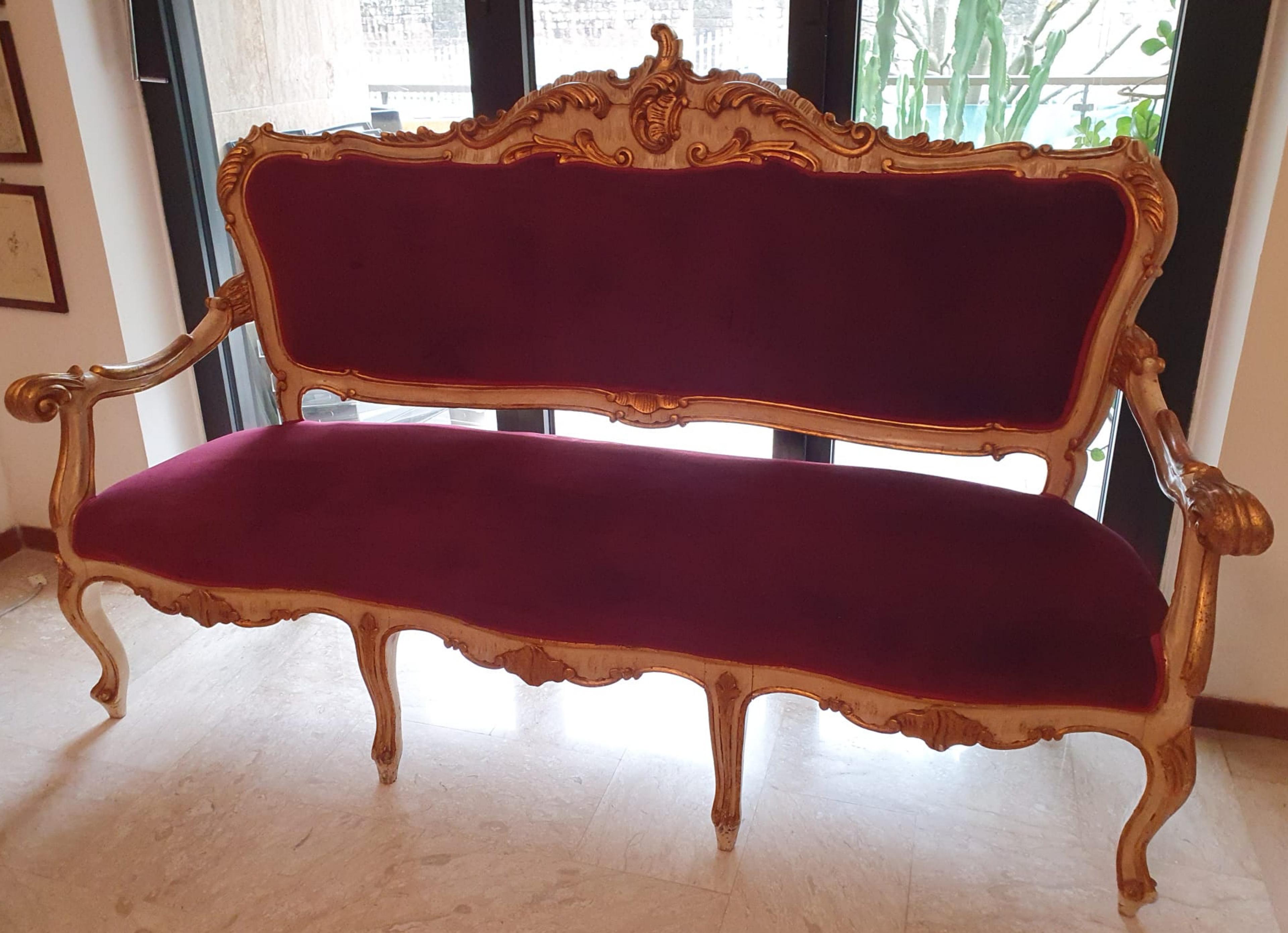 French Sofa Louis XVI Style end 19th Century
Totally restored
Length: 171cm
seat: 0.63cm
height: 121cm