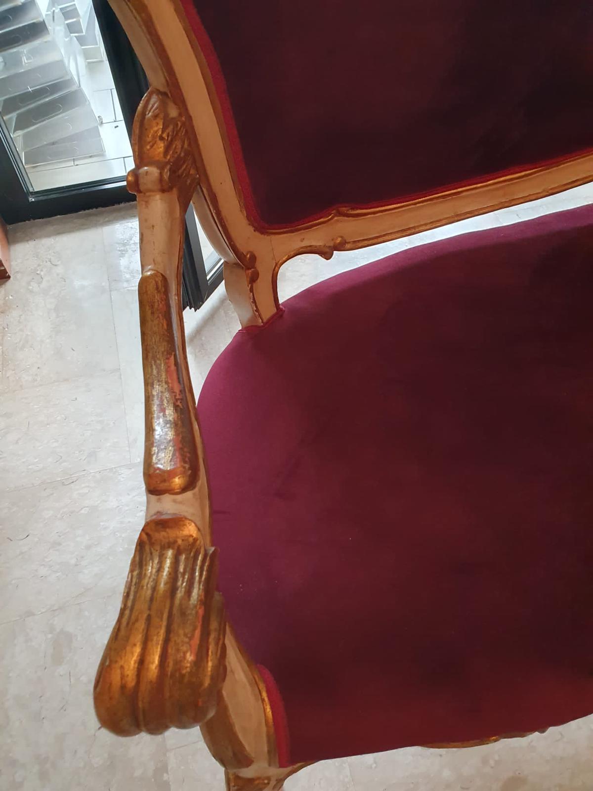 Bois Canapé français de style Louis XVI fin 19ème siècle restauré en vente