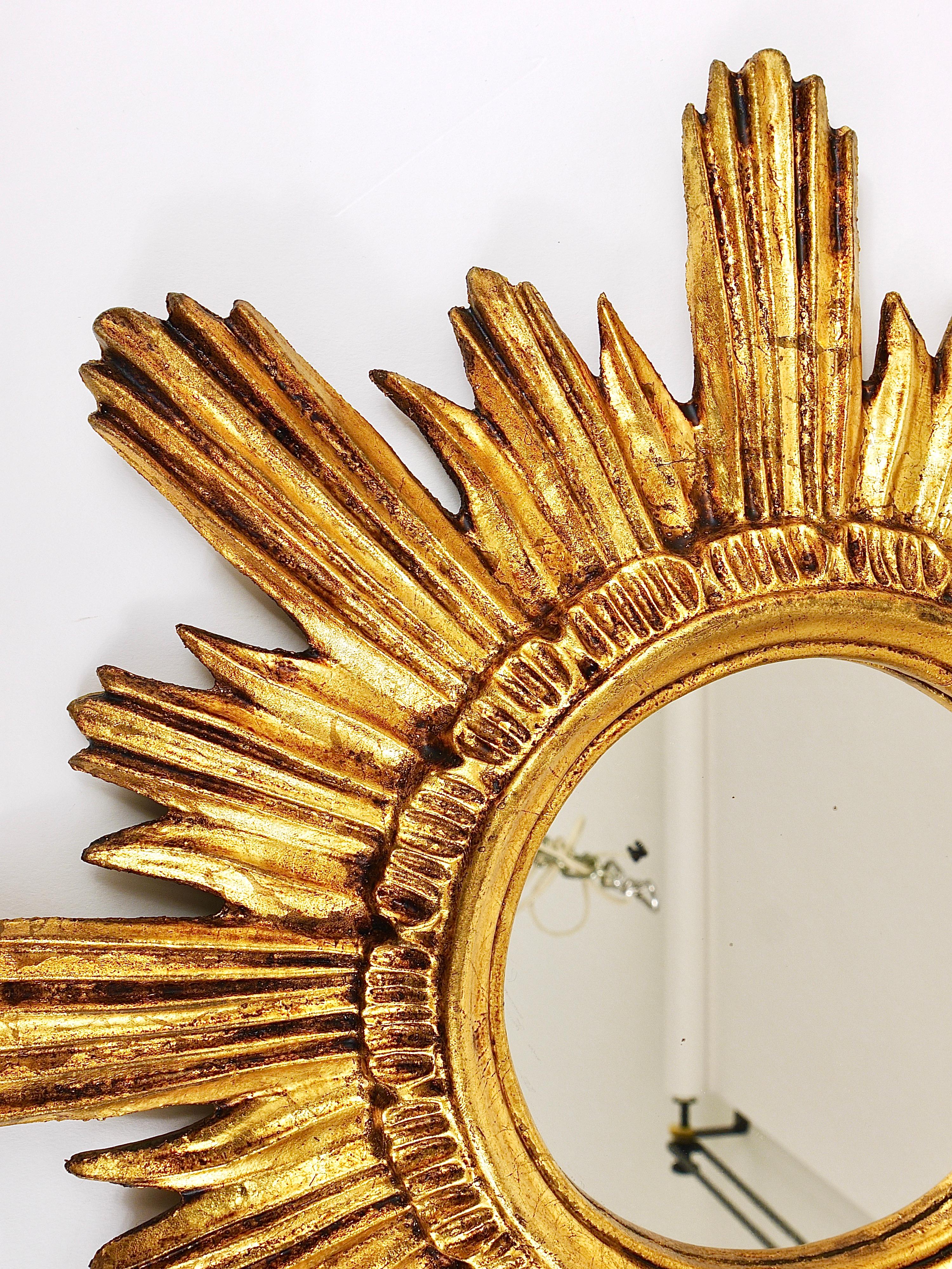 French Soleil Gilt Sunburst Starburst Wall Mirror, Hollywood Regency, 1950s 4