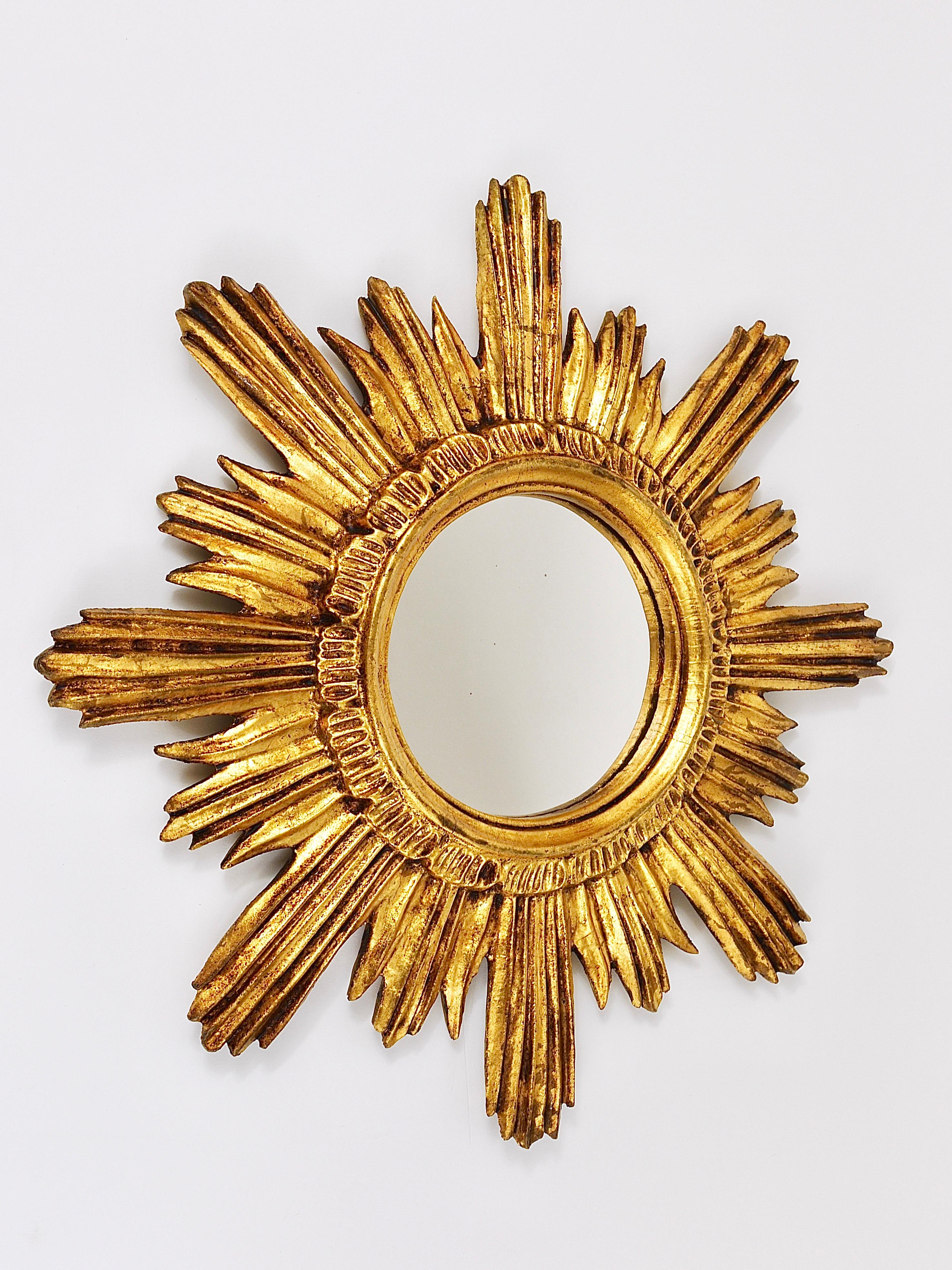 Gold French Soleil Gilt Sunburst Starburst Wall Mirror, Hollywood Regency, 1950s