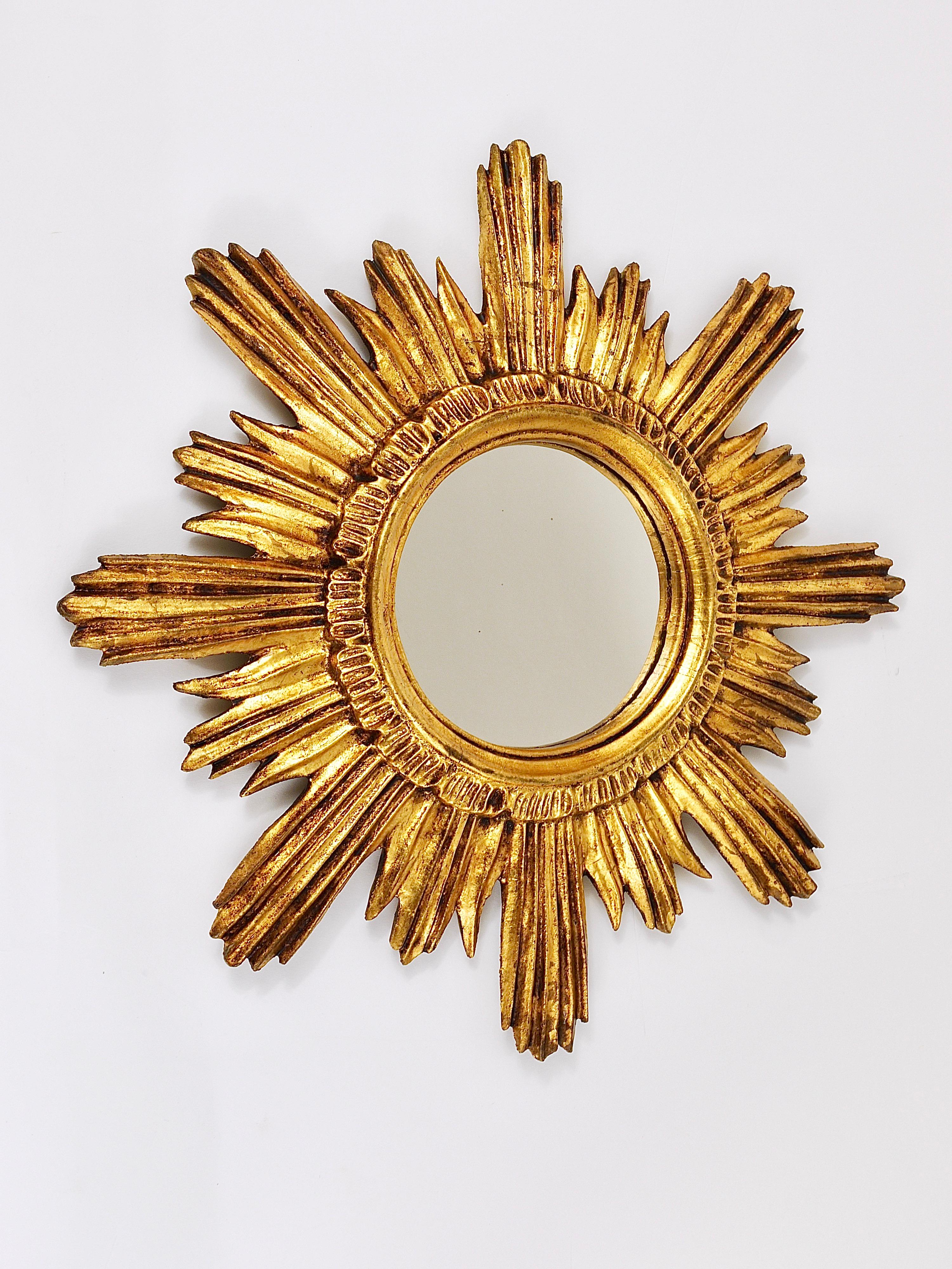 French Soleil Gilt Sunburst Starburst Wall Mirror, Hollywood Regency, 1950s 1