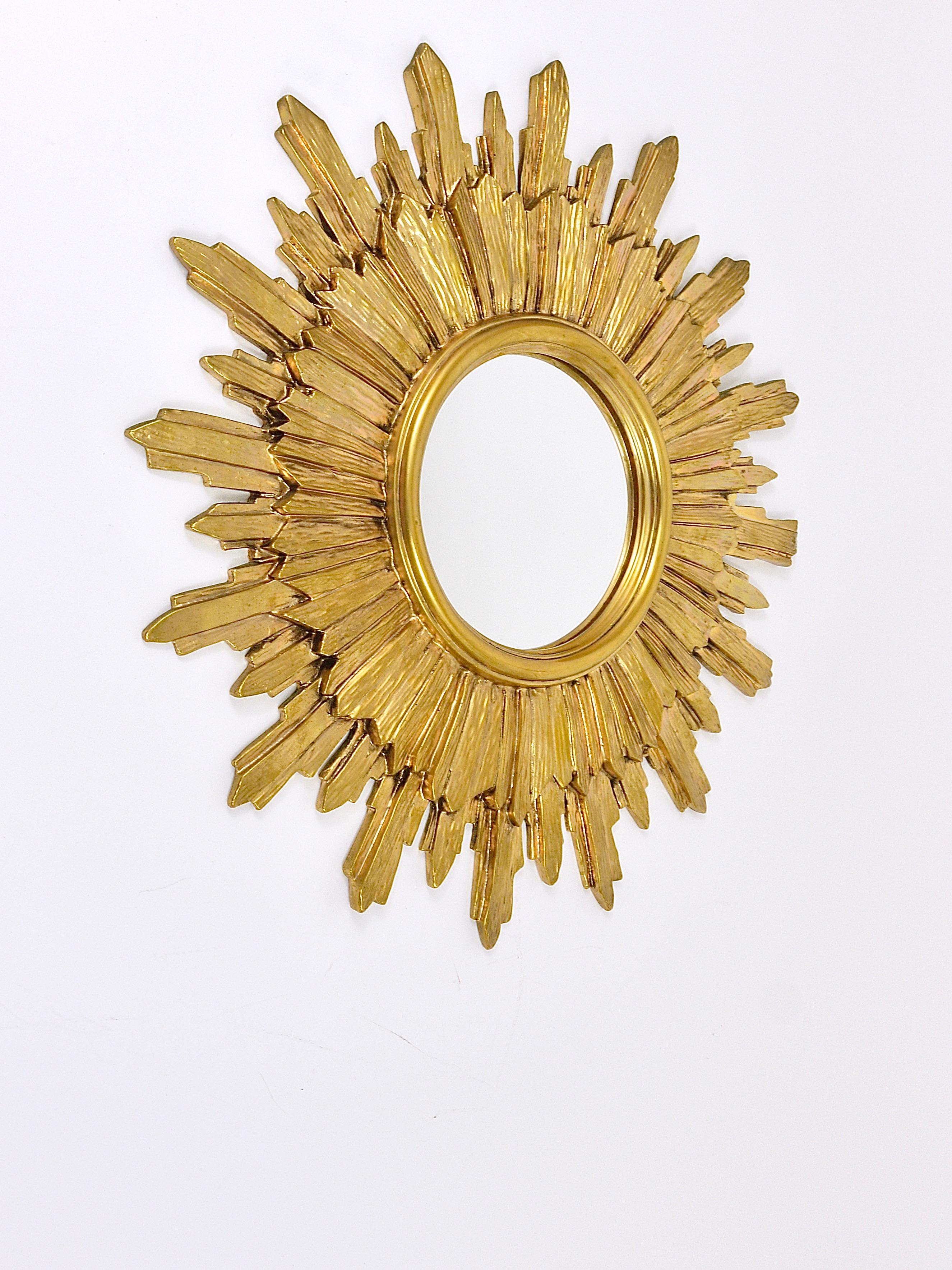 French Soleil Gilt Sunburst Starburst Wall Mirror, Hollywood Regency, 1960s For Sale 12
