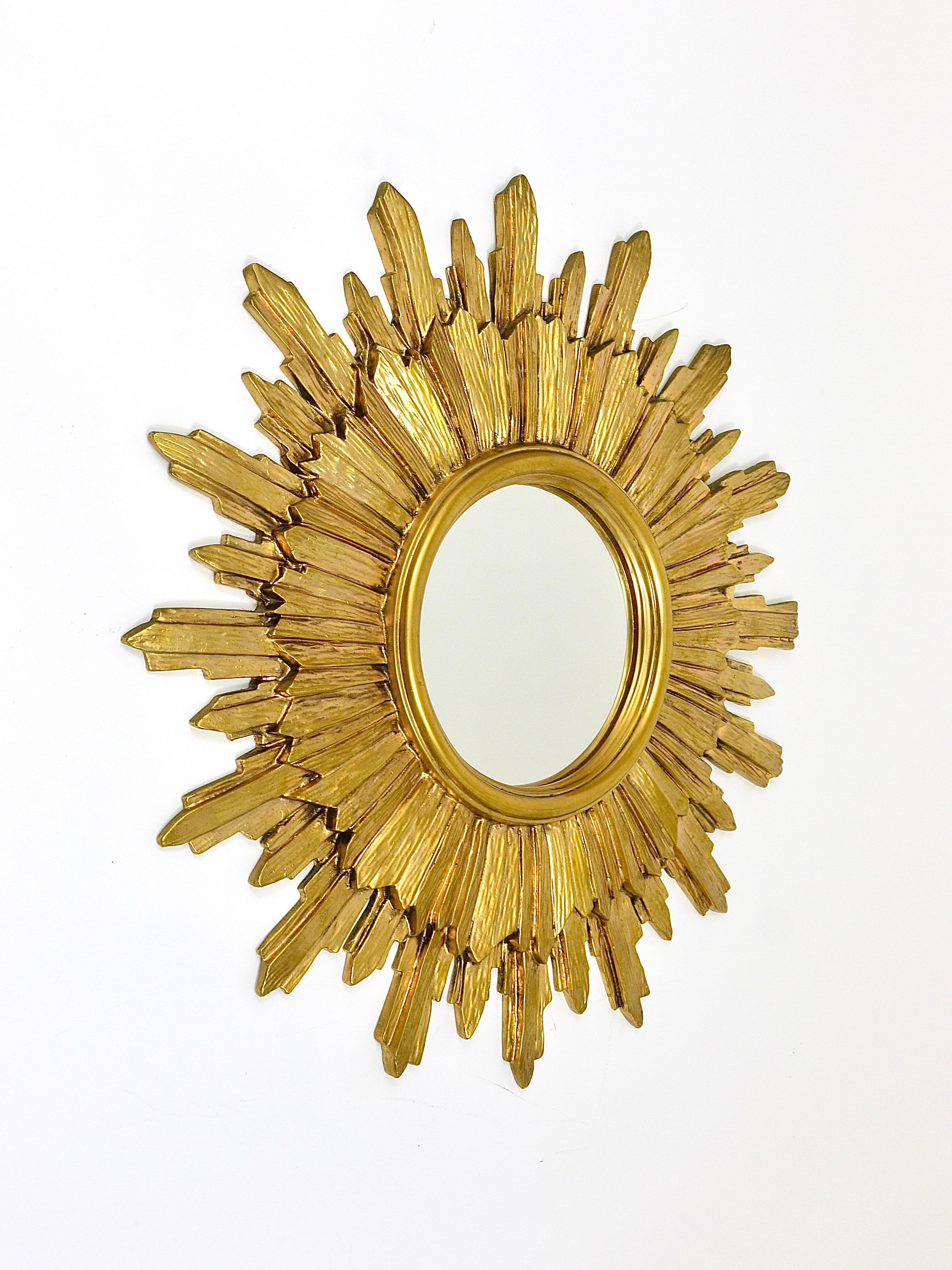 20th Century French Soleil Gilt Sunburst Starburst Wall Mirror, Hollywood Regency, 1960s For Sale