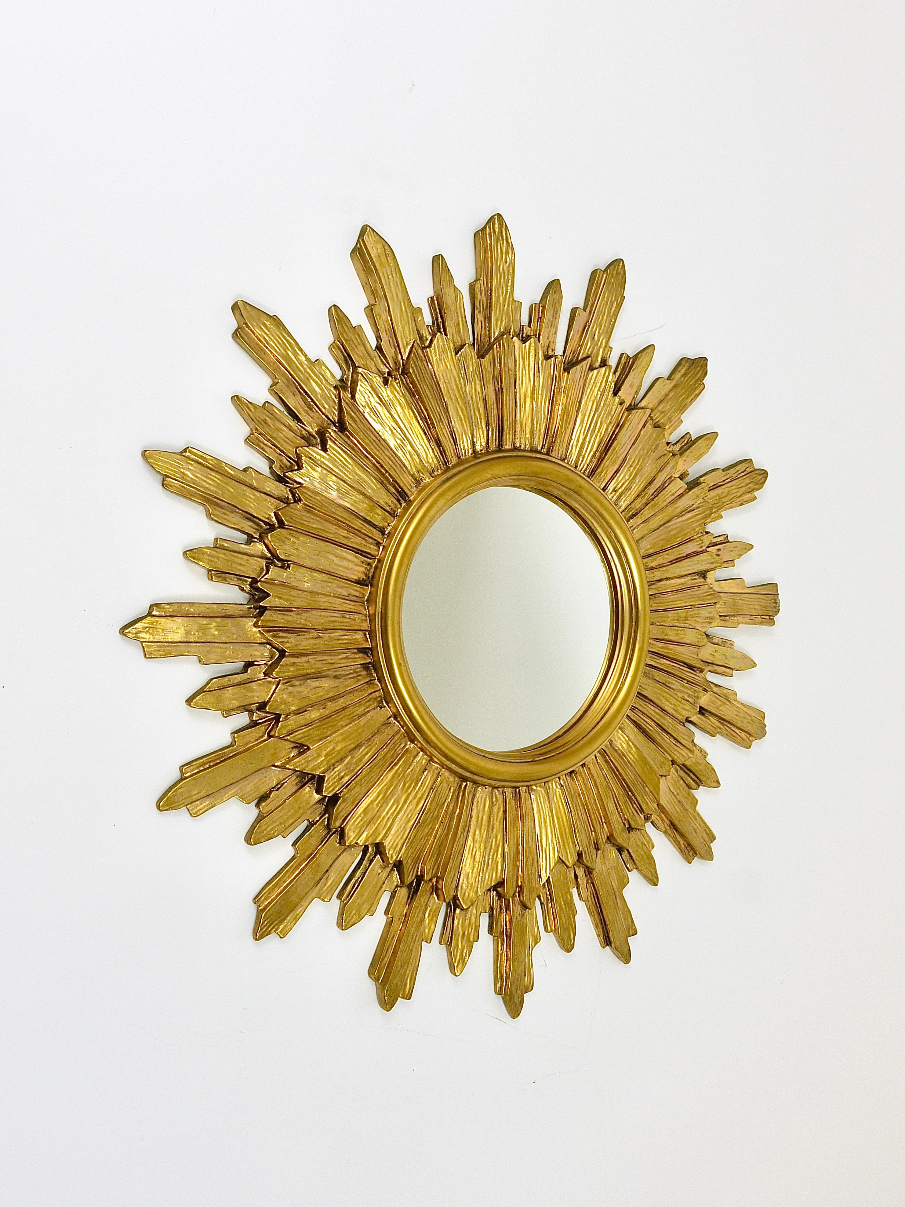 Gold French Soleil Gilt Sunburst Starburst Wall Mirror, Hollywood Regency, 1960s For Sale