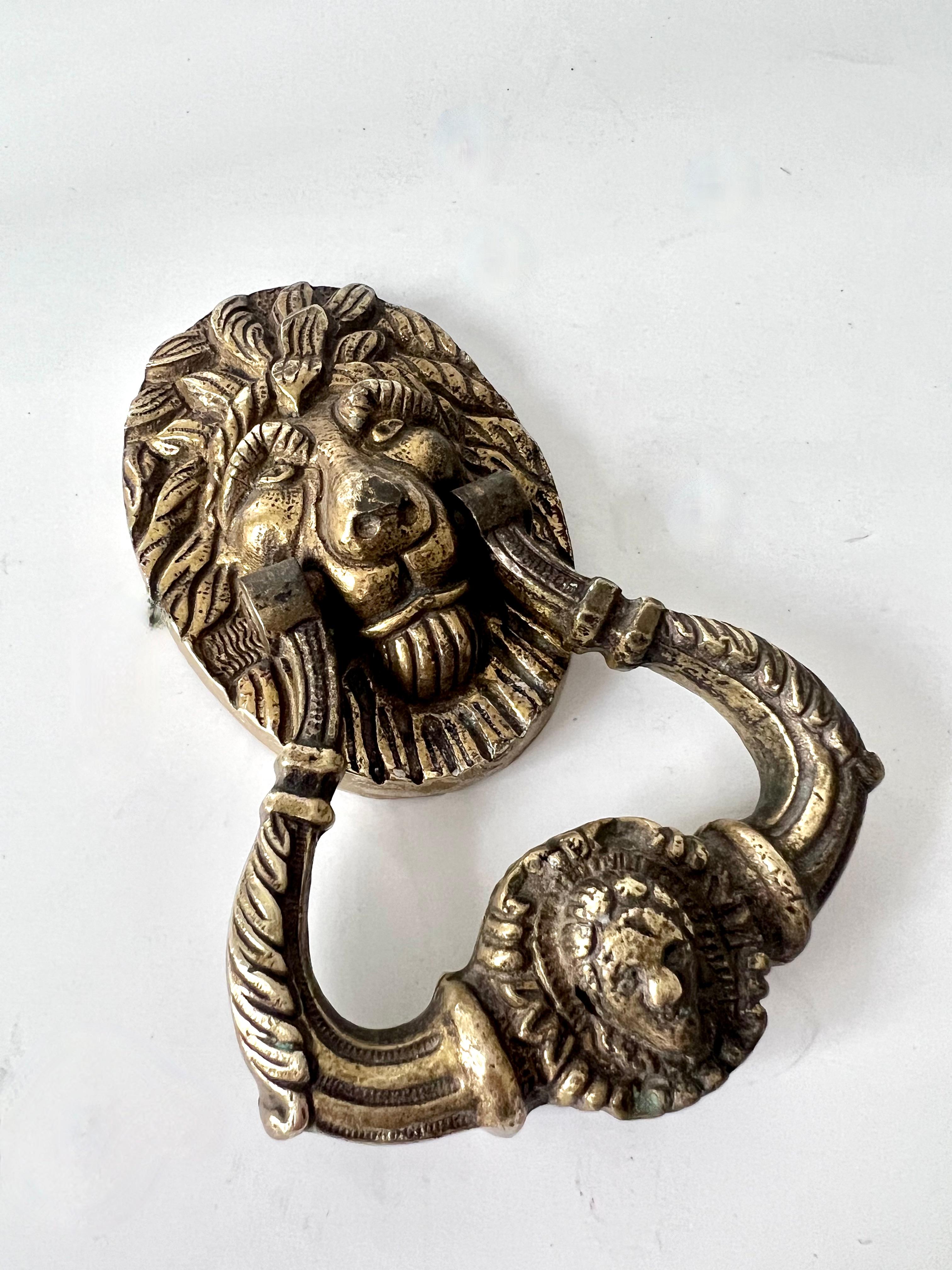 French Solid Brass Lion Door Knocker In Good Condition For Sale In Los Angeles, CA